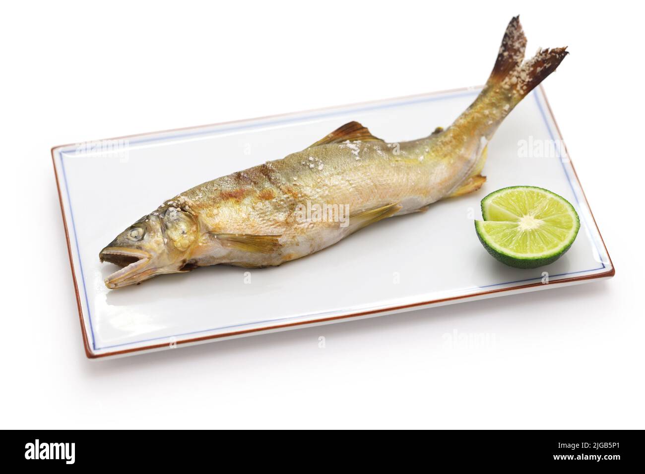 Poisson sucré grillé au sel, Ayu no shioyaki, cuisine japonaise Banque D'Images