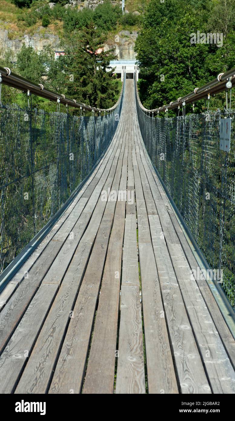 Pont suspendu Goms Bridge, Bellwald, Valais, Suisse Banque D'Images