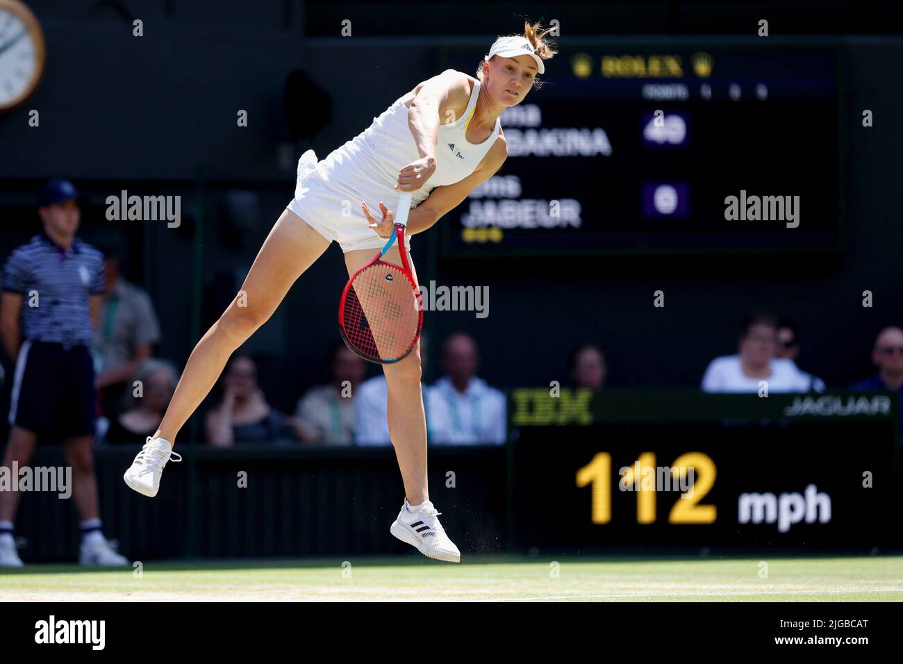 Wimbledon, Grande-Bretagne 9th. Juillet 2022. Elena Rybakina, joueur de tennis kazakh, en action aux Championnats de Wimbledon 2022 le samedi 09 juin 2022. © Juergen Hasenkopf / Alamy Live News Banque D'Images