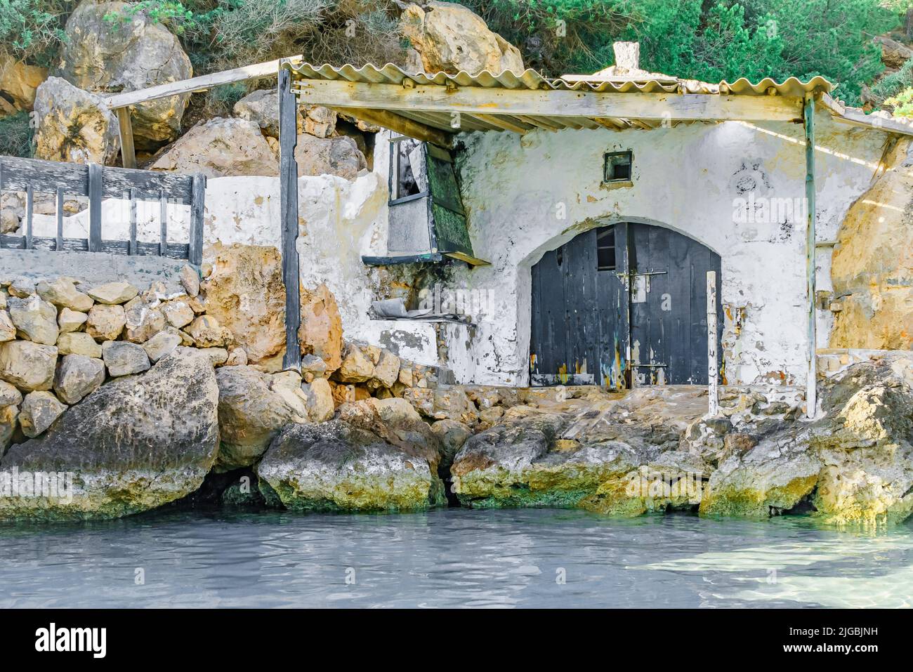 Maison de pêcheur à Cala es Bot sur l'île de Minorque. Espagne Banque D'Images