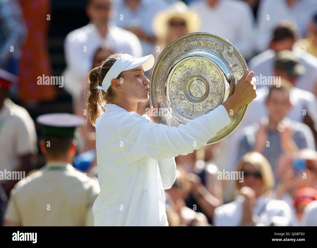 Wimbledon, Grande-Bretagne 9th. Juillet 2022. Elena Rybakina, joueur de tennis kazakh avec les femmes célibataires les Championnats de Wimbledon 2022 le samedi 09 juillet 2022., © Juergen Hasenkopf / Alamy Live News Banque D'Images