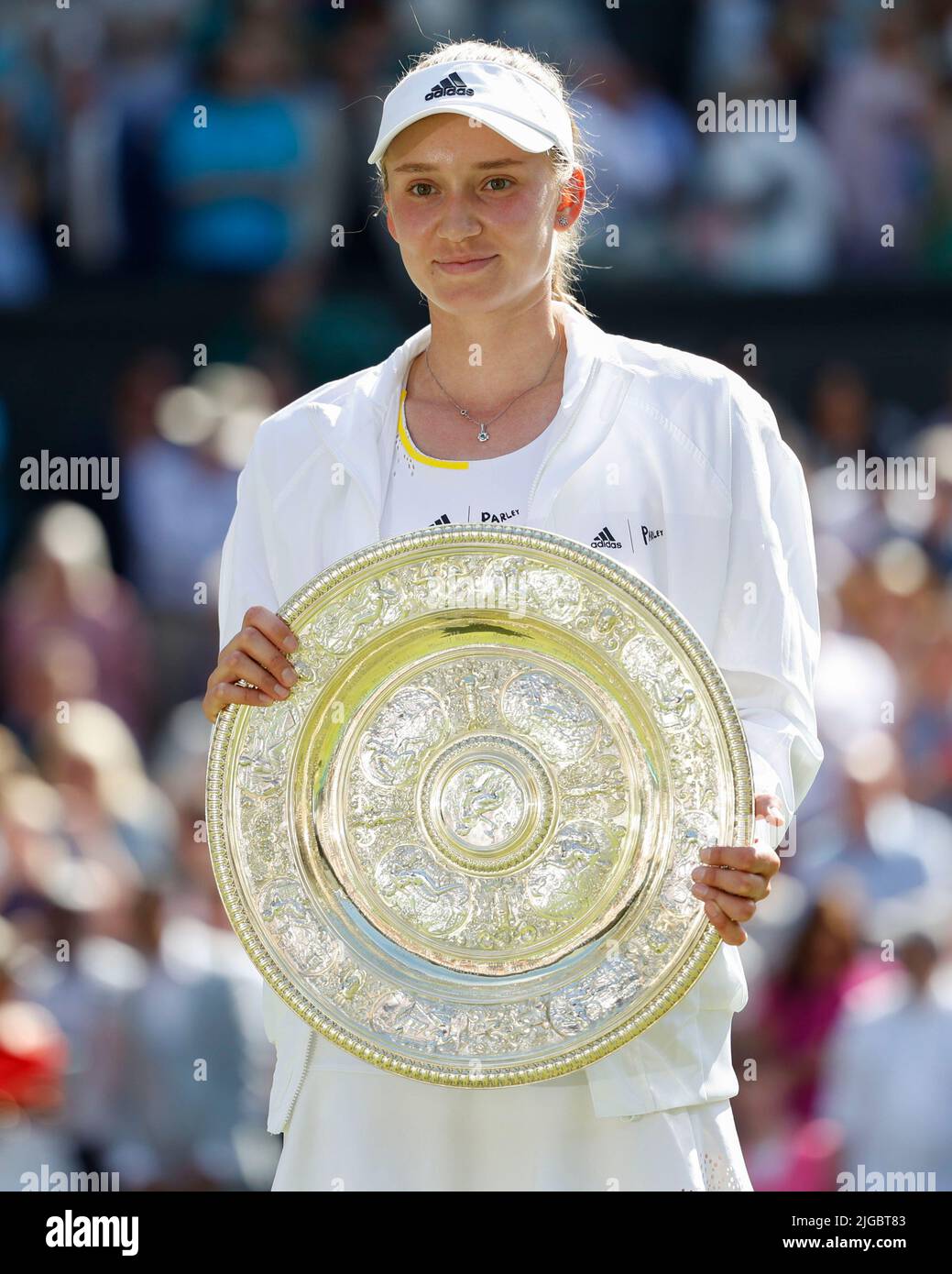 Wimbledon, Grande-Bretagne 9th. Juillet 2022. Elena Rybakina, joueur de tennis kazakh avec les femmes célibataires les Championnats de Wimbledon 2022 le samedi 09 juillet 2022., © Juergen Hasenkopf / Alamy Live News Banque D'Images
