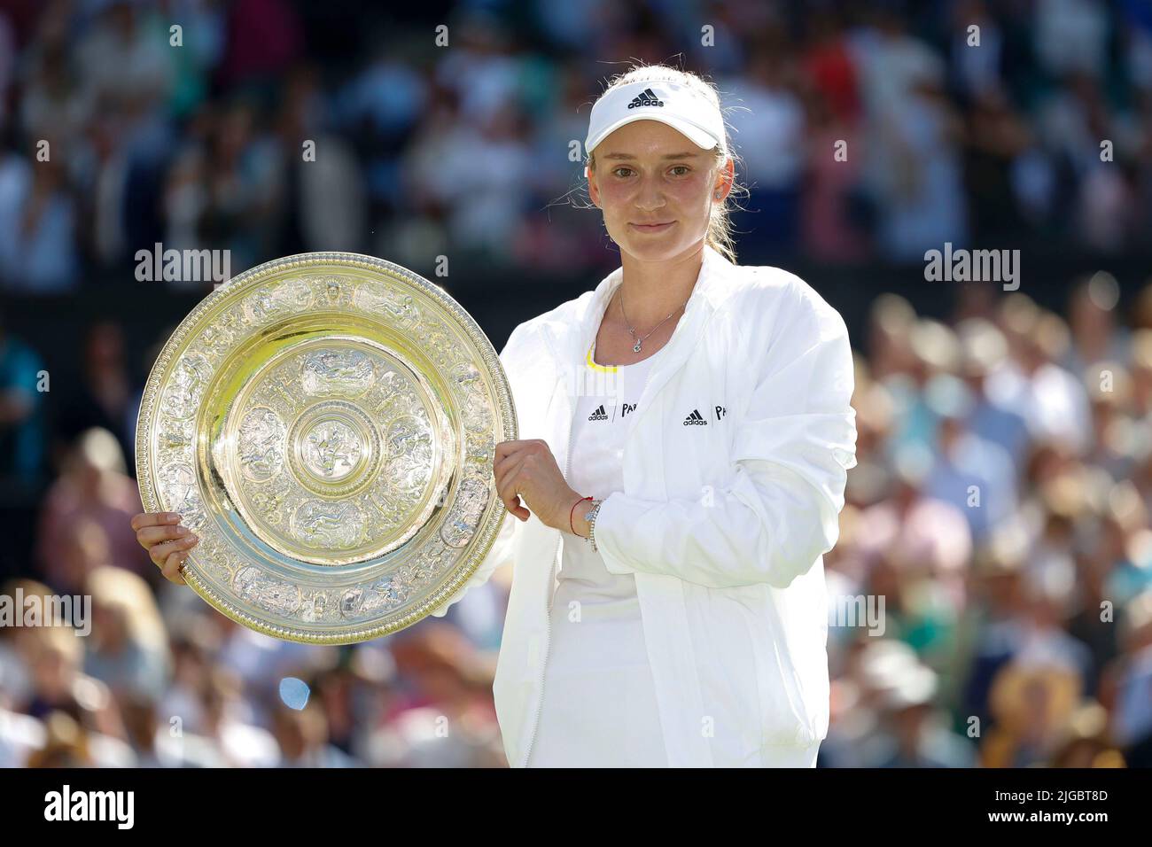 Wimbledon, Grande-Bretagne 9th. Juillet 2022. Elena Rybakina, joueur de tennis kazakh avec les femmes célibataires les Championnats de Wimbledon 2022 le samedi 09 juillet 2022., © Juergen Hasenkopf / Alamy Live News Banque D'Images