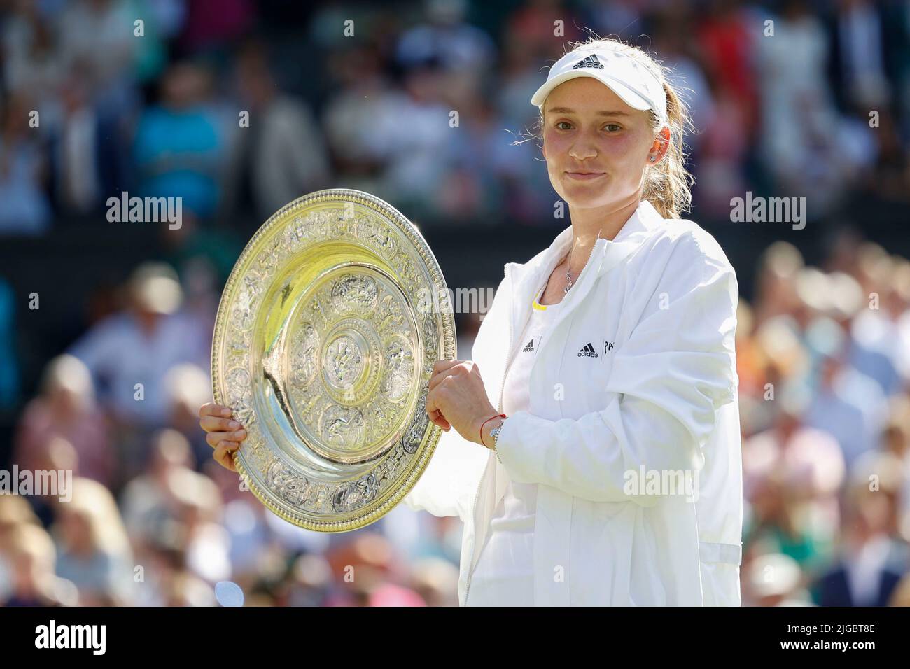 Wimbledon, Grande-Bretagne 9th. Juillet 2022. Elena Rybakina, joueur de tennis kazakh avec les femmes célibataires les Championnats de Wimbledon 2022 le samedi 09 juillet 2022., © Juergen Hasenkopf / Alamy Live News Banque D'Images