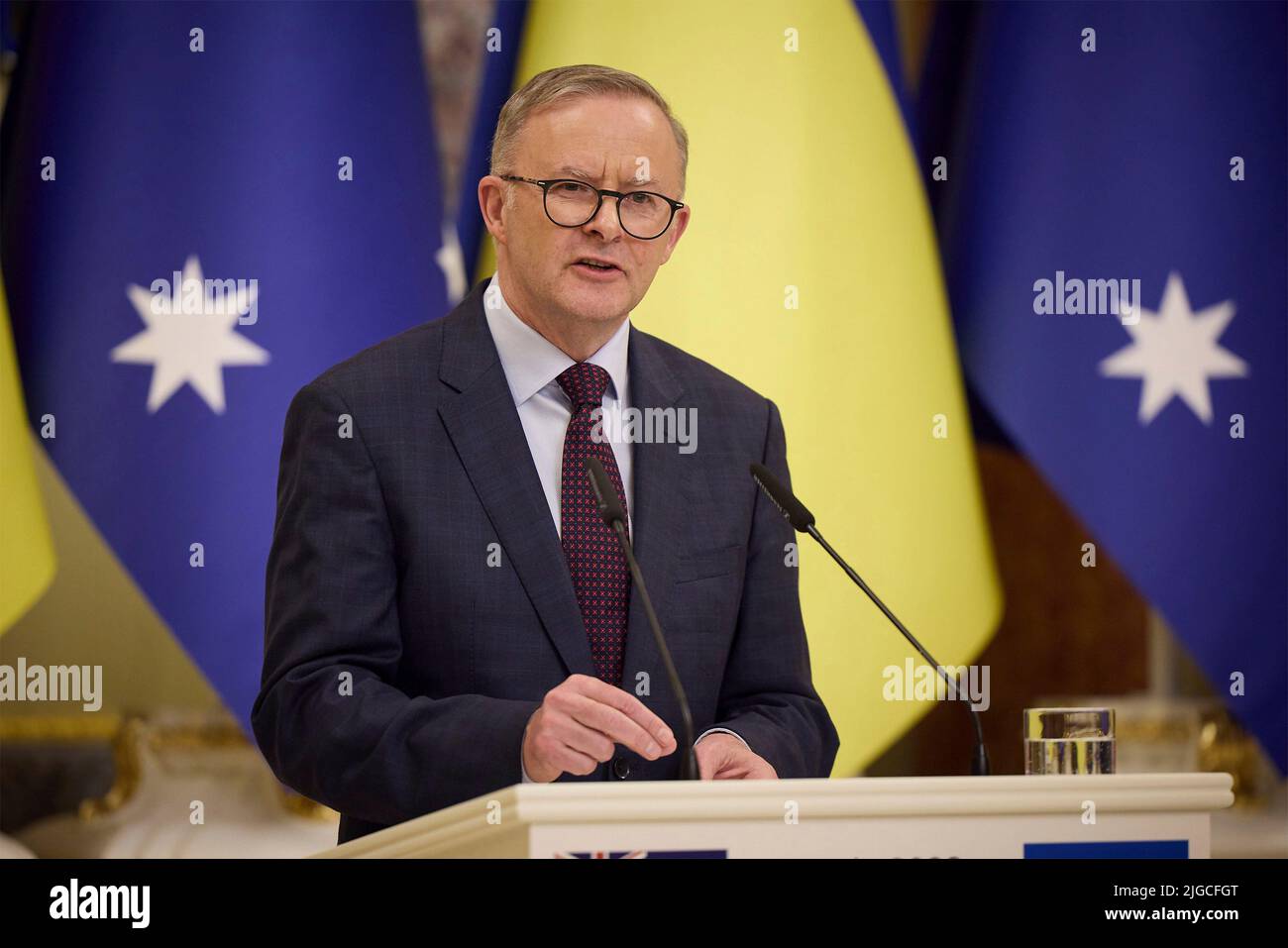 Kiev, Ukraine. 03 juillet 2022. Le Premier ministre australien Anthony Albanese répond à une question lors d’une conférence de presse conjointe avec le président ukrainien Volodymyr Zelenskyy, dans le bâtiment de l’administration présidentielle, à 3 juillet 2022, à Kiev, en Ukraine. Credit: Présidence de l'Ukraine/Bureau de presse présidentiel ukrainien/Alamy Live News Banque D'Images