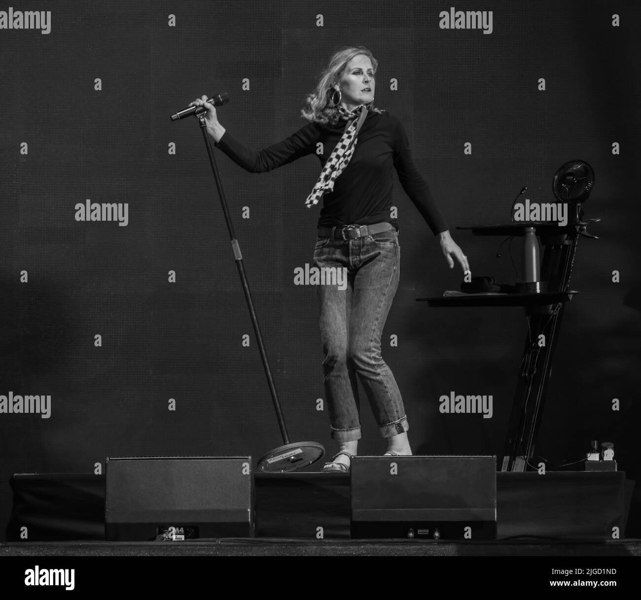 Lytham, Lancashire, Royaume-Uni. 9th juillet 2022. Alison Moyet chante en direct au Lytham Festival 9July 2022 crédit: Sharon Dobson/Alamy Live News Banque D'Images