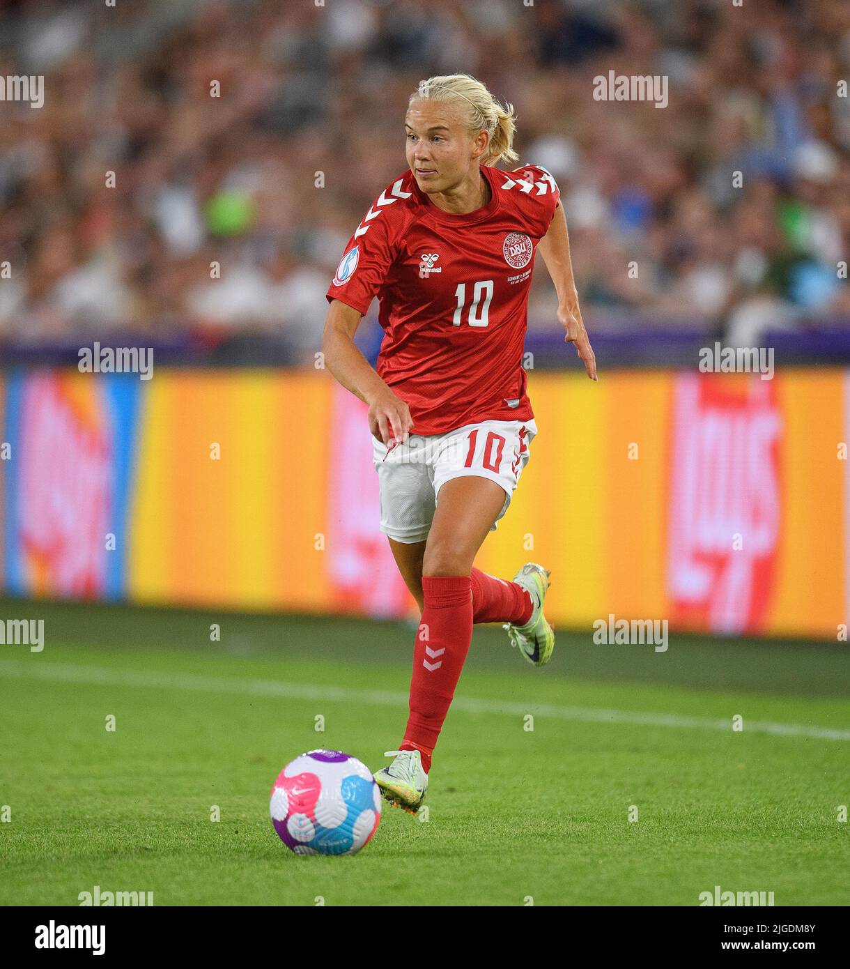 08 Juil 2022 - Allemagne / Danemark - UEFA Women's Euro 2022 - Groupe B - Brentford Community Stadium le Danemark Pernille Harder lors du match de l'UEFA Women's Euro 2022 contre l'Allemagne crédit photo : © Mark pain / Alamy Live News Banque D'Images