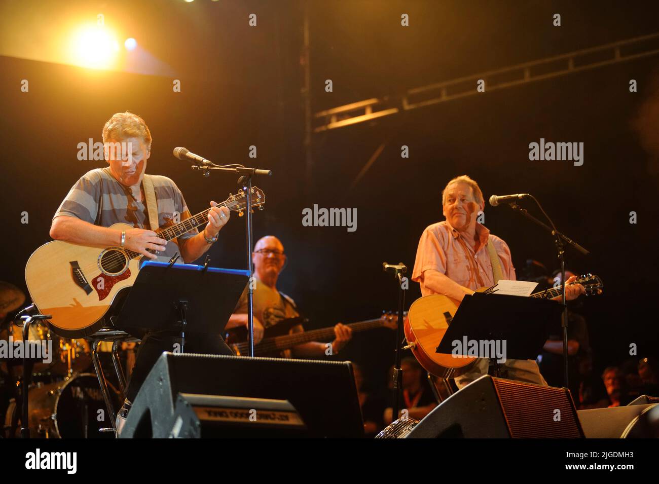 Vienne, Autriche. 22 juin 2013. Reinhard Fendrich (L) et Wolfgang Ambros (R) au Festival de l'île du Danube Banque D'Images