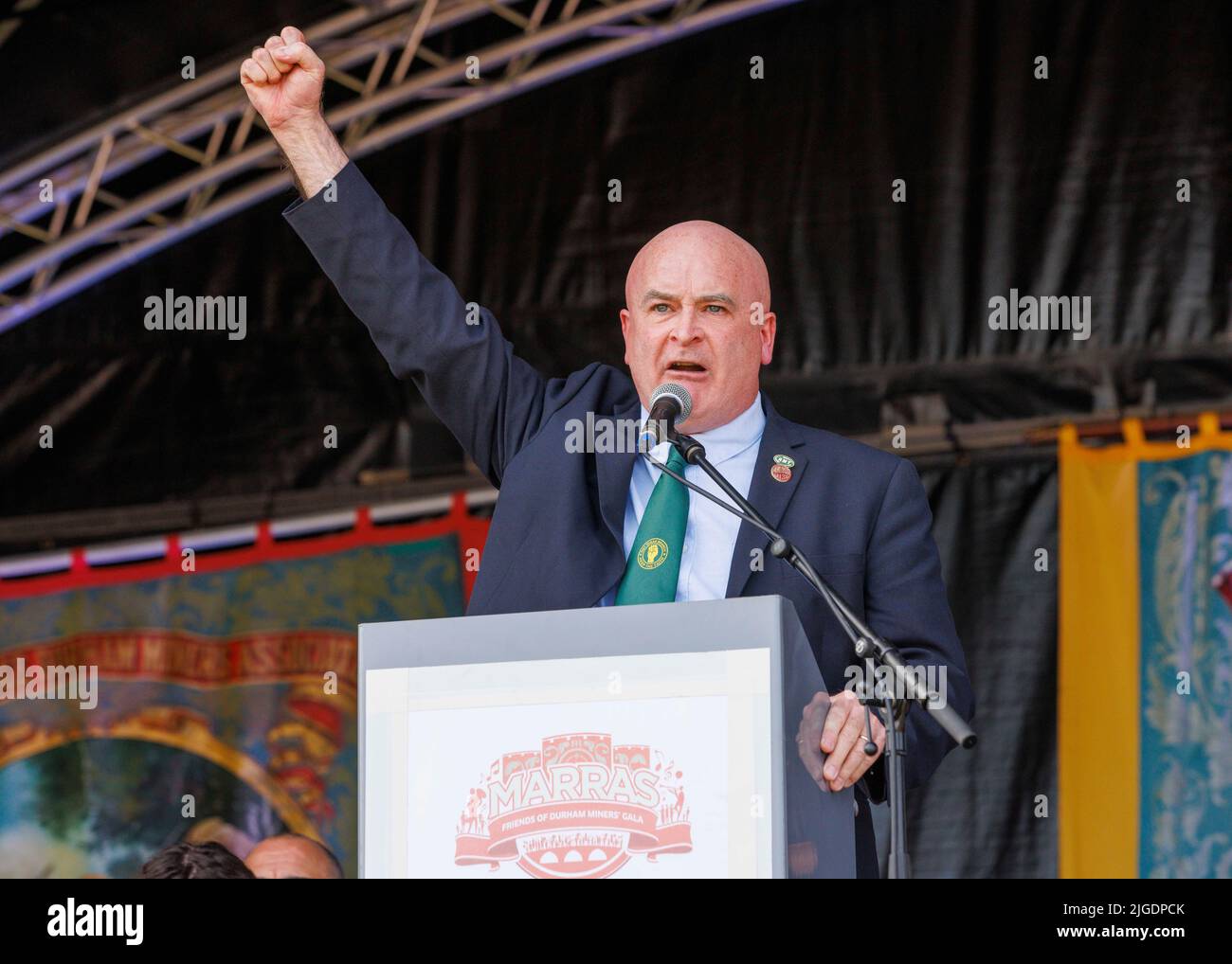 Durham, Royaume-Uni. 10th juillet 2022. Mick Lynch, secrétaire général du RMT, prend la parole au gala des mineurs de Durham. Crédit : Karl Black/Alay Live News Banque D'Images