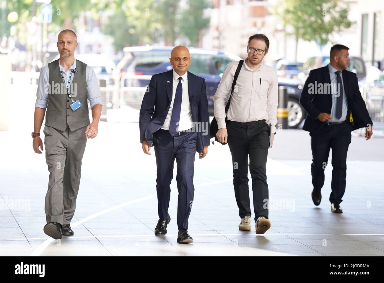 L'ancien secrétaire à la Santé, Sajid Javid, arrive à la BBC Broadcasting House à Londres, pour apparaître sur le programme d'affaires courantes de la BBC One, dimanche matin. Date de la photo: Dimanche 10 juillet 2022. Banque D'Images