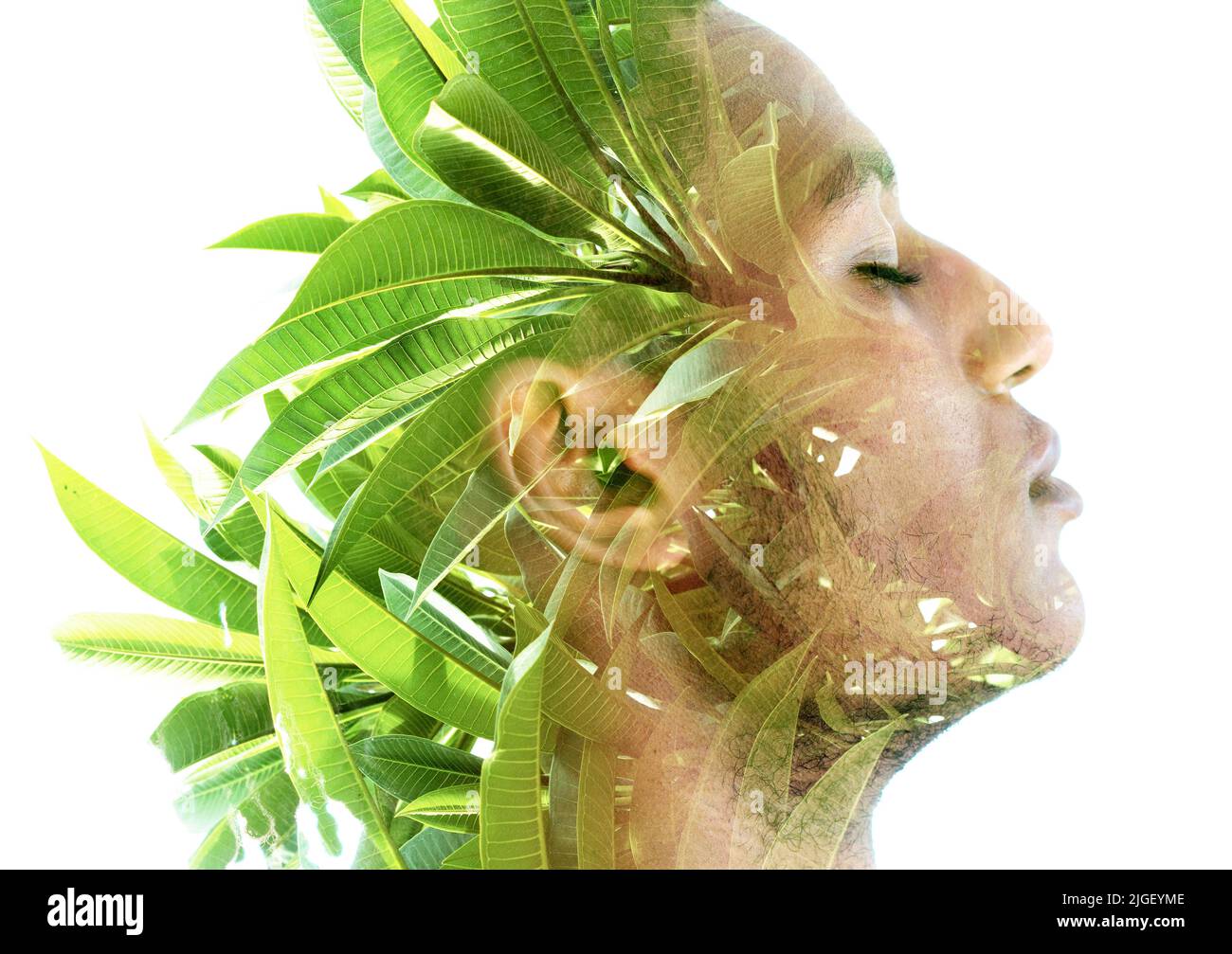 Portrait profond d'un jeune homme avec ses yeux fermés Banque D'Images