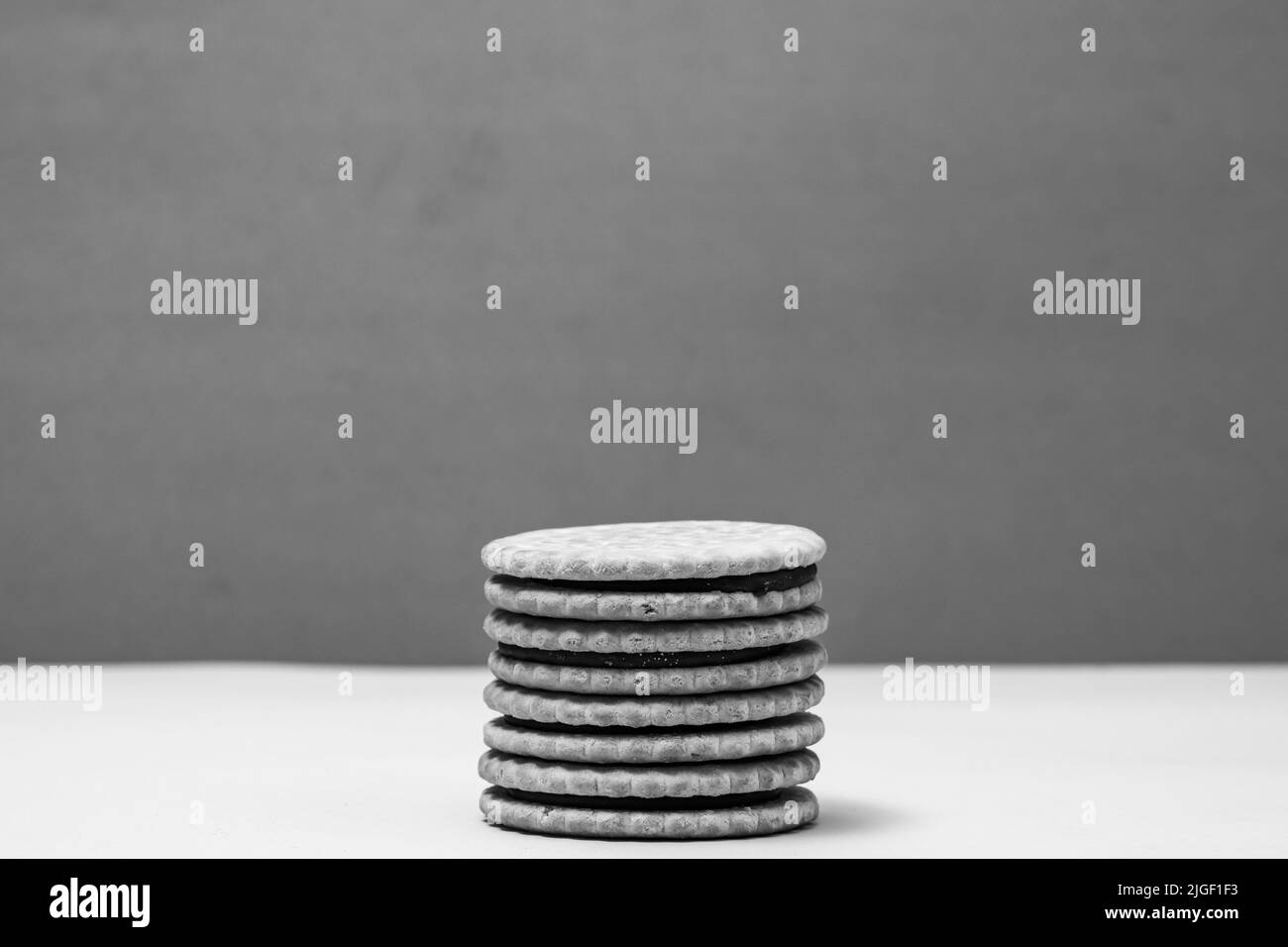 Biscuits ronds à la crème au chocolat, biscuits sandwich à la garniture au chocolat Banque D'Images