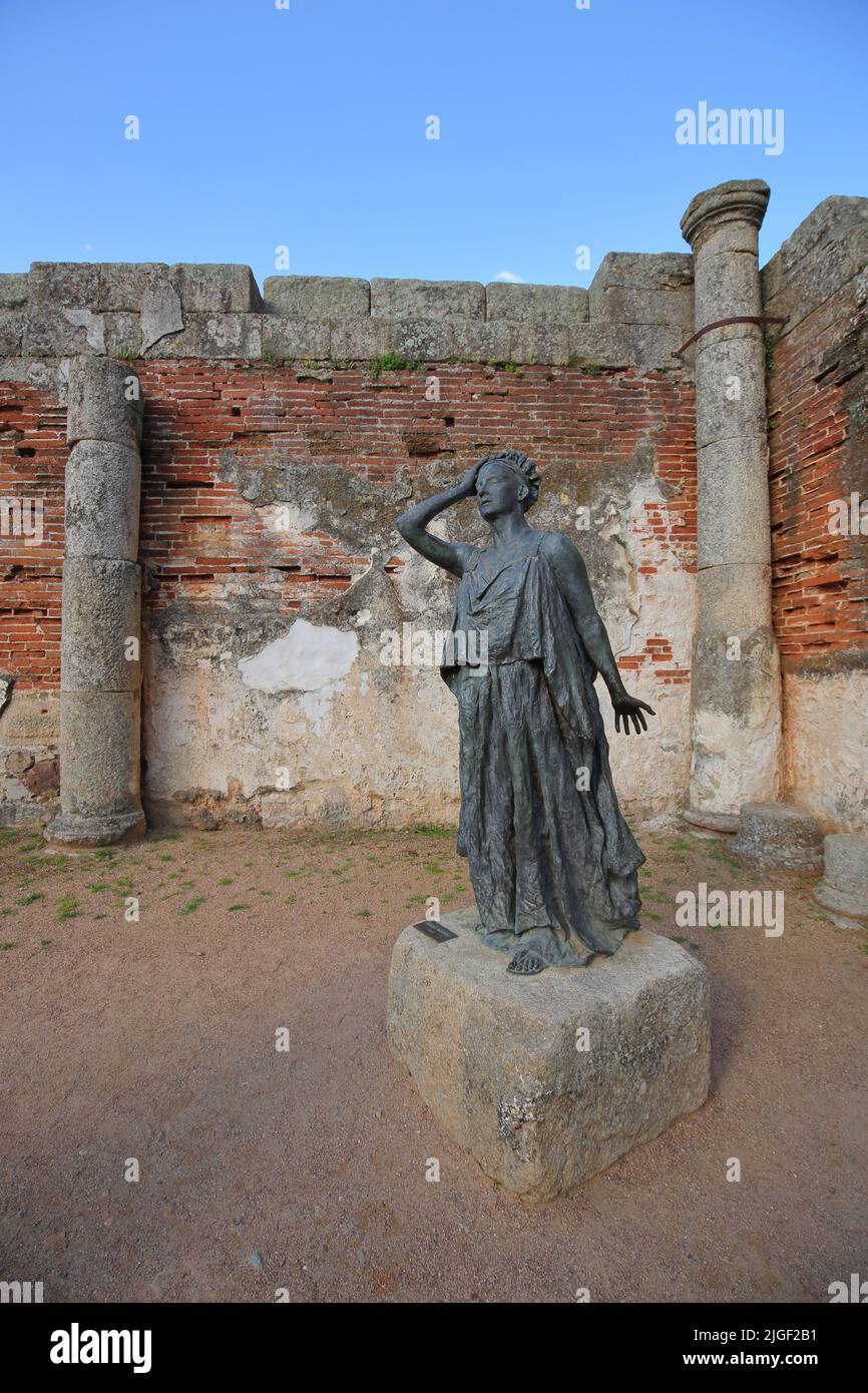 Sculpture de l'actrice Margarita Xirgu au Teatro Romano de l'UNESCO à