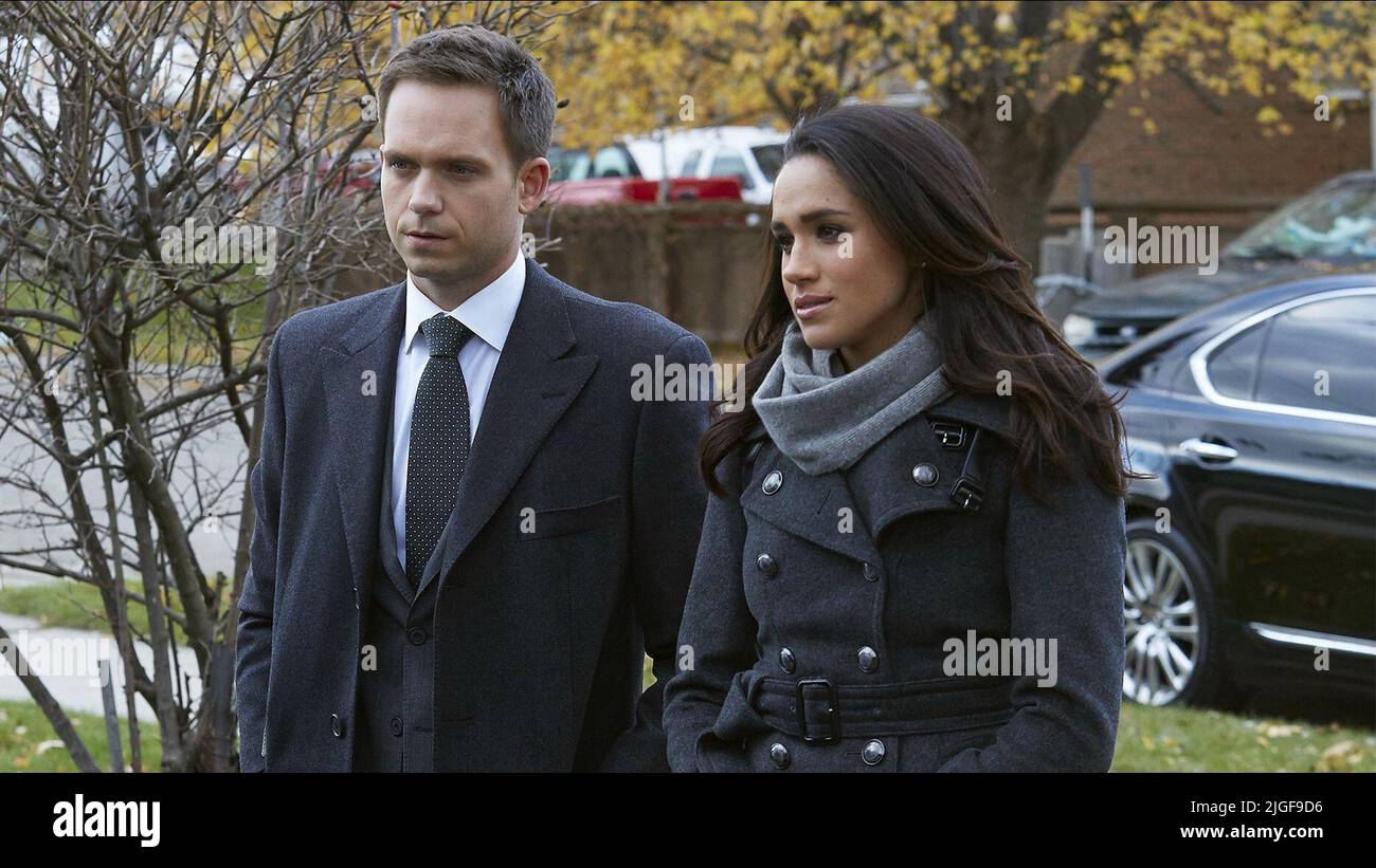 PATRICK J. ADAMS, MEGHAN MARKLE, costumes : Saison 4, 2014 Banque D'Images