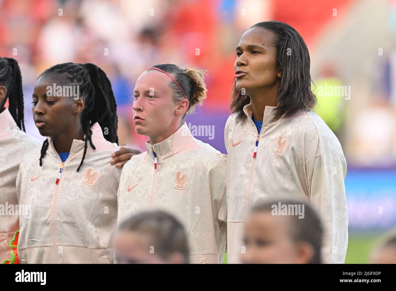 10.07.2022, Rotherham, New York Stadium, UEFA Women's EURO 2022: France - Italie, #3 Wendie Renard (france) pendant l'hymne national (photo de Cristiano Mazzi/Just Pictures/Sipa USA) Credit: SIPA US/Alay Live News Banque D'Images