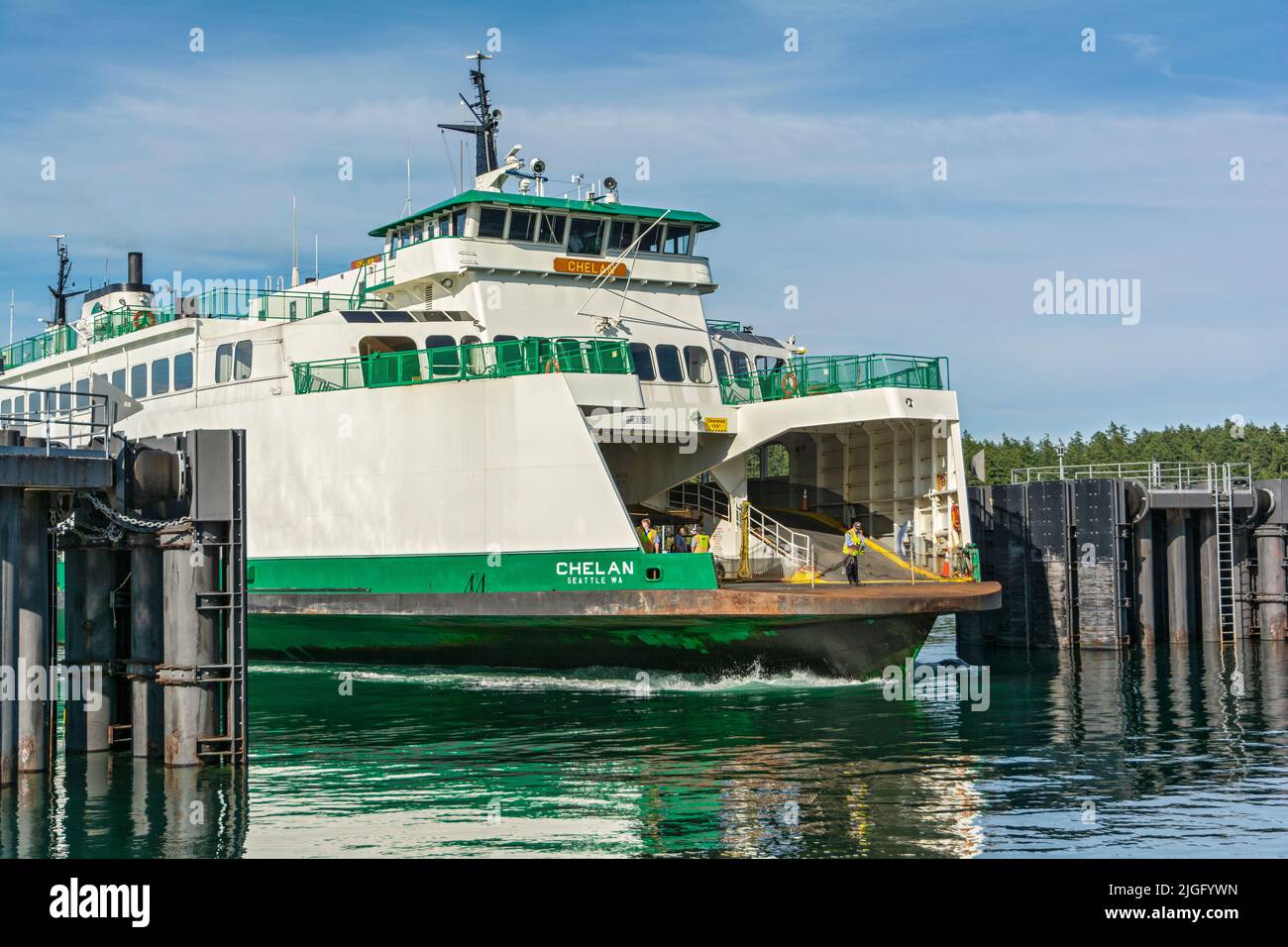 Washington, îles San Juan, Washington State Interinsulaire Ferry, entrant dans le terminal Banque D'Images
