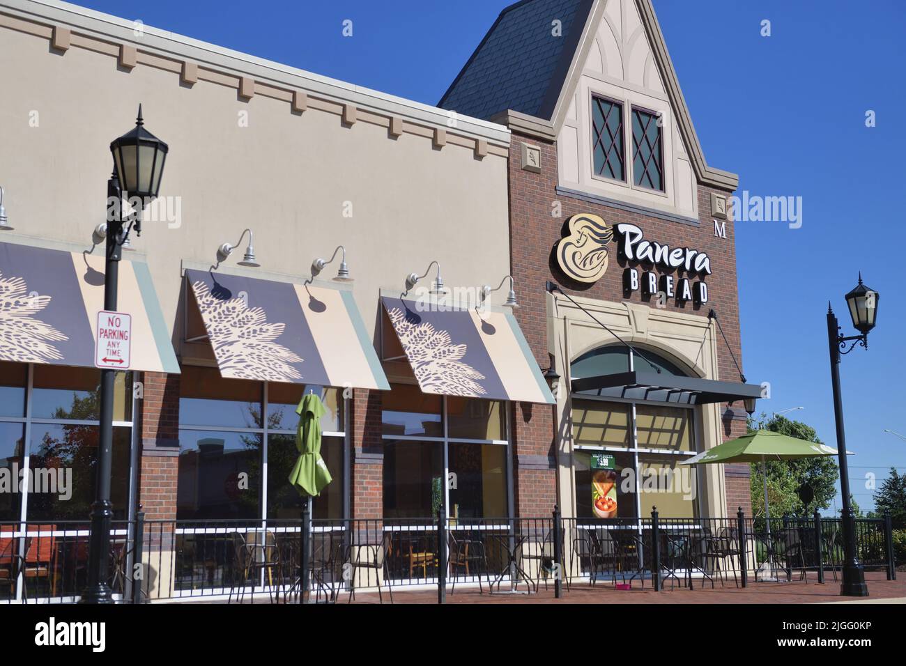 South Barrington, Illinois, États-Unis. Un restaurant Panera Bread dans un centre commercial de la banlieue de Chicago. Panera Bread Company est une chaîne américaine de boulangerie-café. Banque D'Images