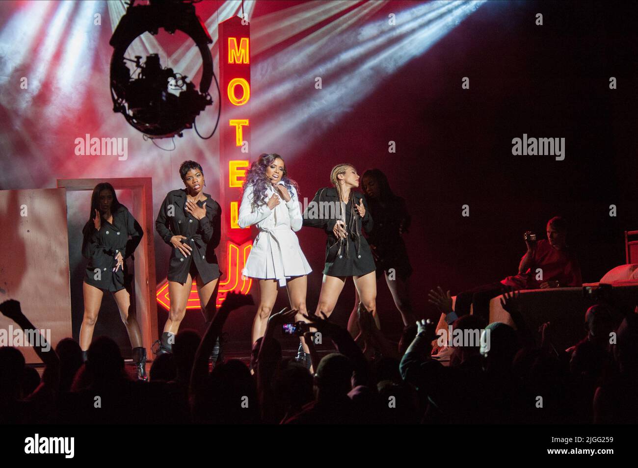 GUGU MBATA-RAW, AU-DELÀ DES LUMIÈRES, 2014 Banque D'Images