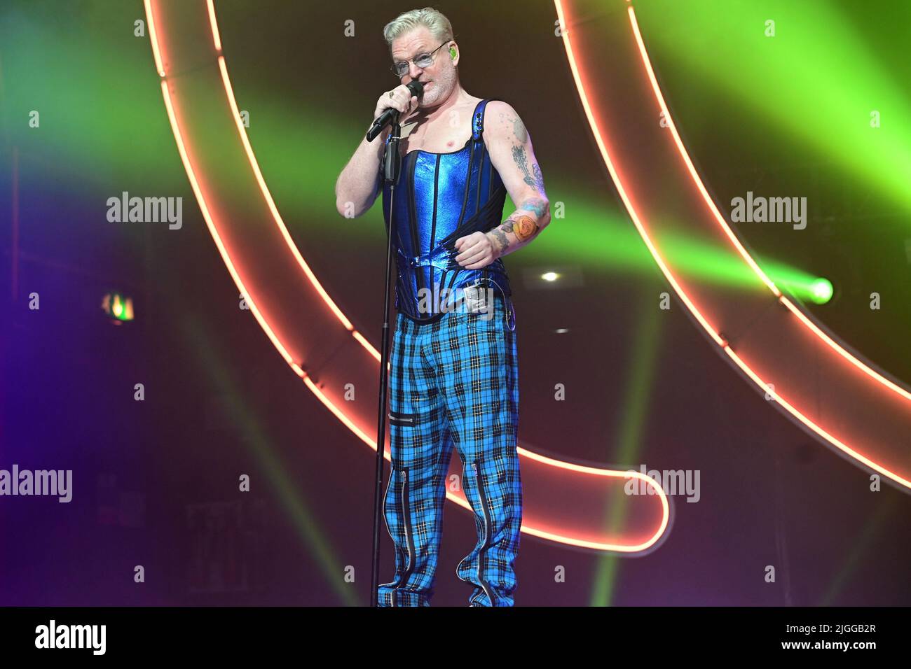 Andy Bell et Vince Clarke du groupe d'électropop Erasure se présentant sur scène à l'Apollo de O2 à Manchester sur 10 octobre 2021. Avec: Erasure, Andy Bell où: Manchester, Royaume-Uni quand: 10 Oct 2021 crédit: Graham Finney/WENN Banque D'Images