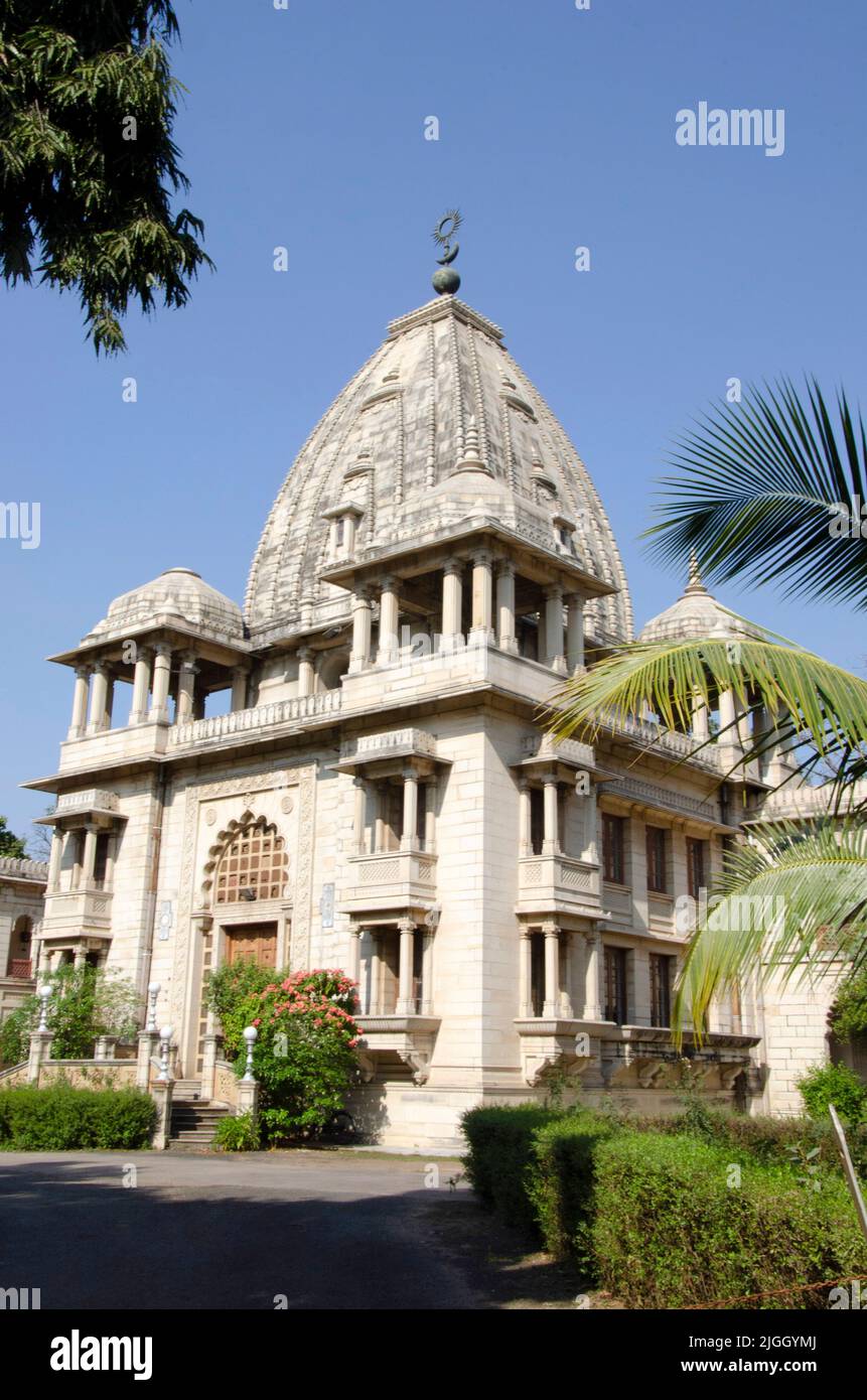 Kirti Mandir ou Temple de la renommée, est le cénotaphe des Gaekwads, a été construit par Maharaja Sayajirao Gaekwad III, Vadodara, Gujarat, Inde Banque D'Images