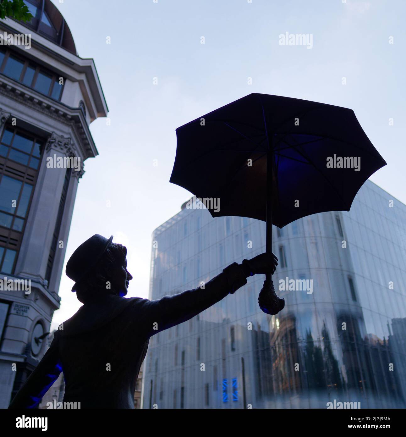 Mary poppins umbrella Banque de photographies et d'images à haute  résolution - Alamy