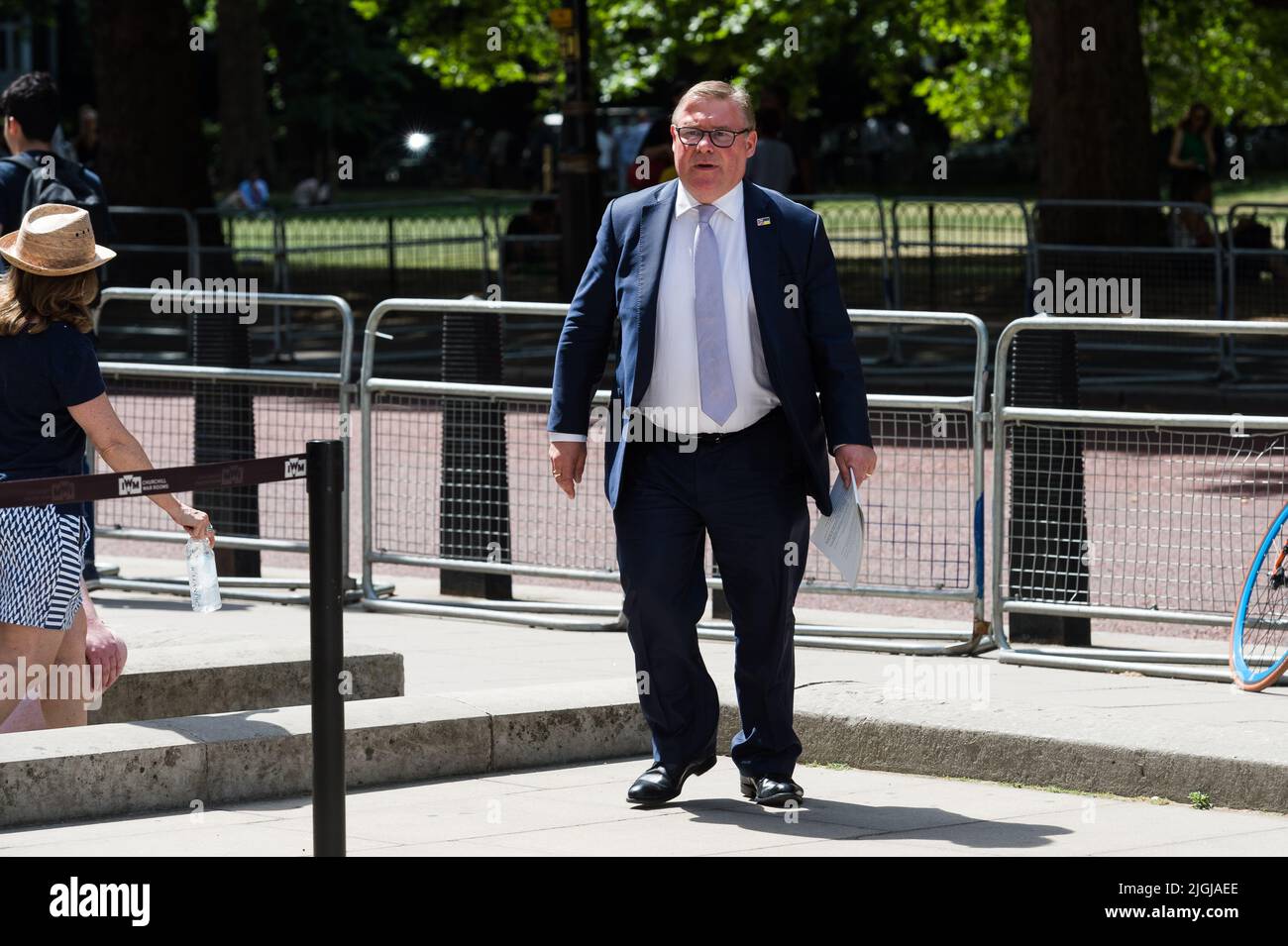 Londres, Royaume-Uni. 11th juillet 2022. Le député de Mark François arrive aux salles de guerre de Churchill à Westminster pour participer au dévoilement du manifeste de réduction d'impôt organisé par le groupe de campagne de la voie vers l'avant conservatrice. Le calendrier détaillé du concours pour trouver le successeur de Boris Johnson après sa démission en tant que chef du Parti conservateur sera fixé à la suite de l'élection d'un nouveau comité exécutif en 1922, lundi soir. Crédit: Wiktor Szymanowicz/Alamy Live News Banque D'Images