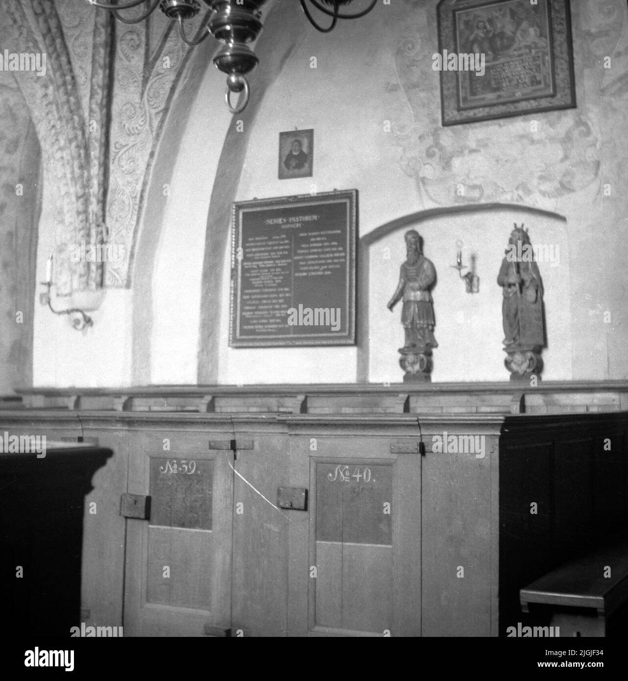 Intérieur de l'église, lieu inconnu. Banque D'Images