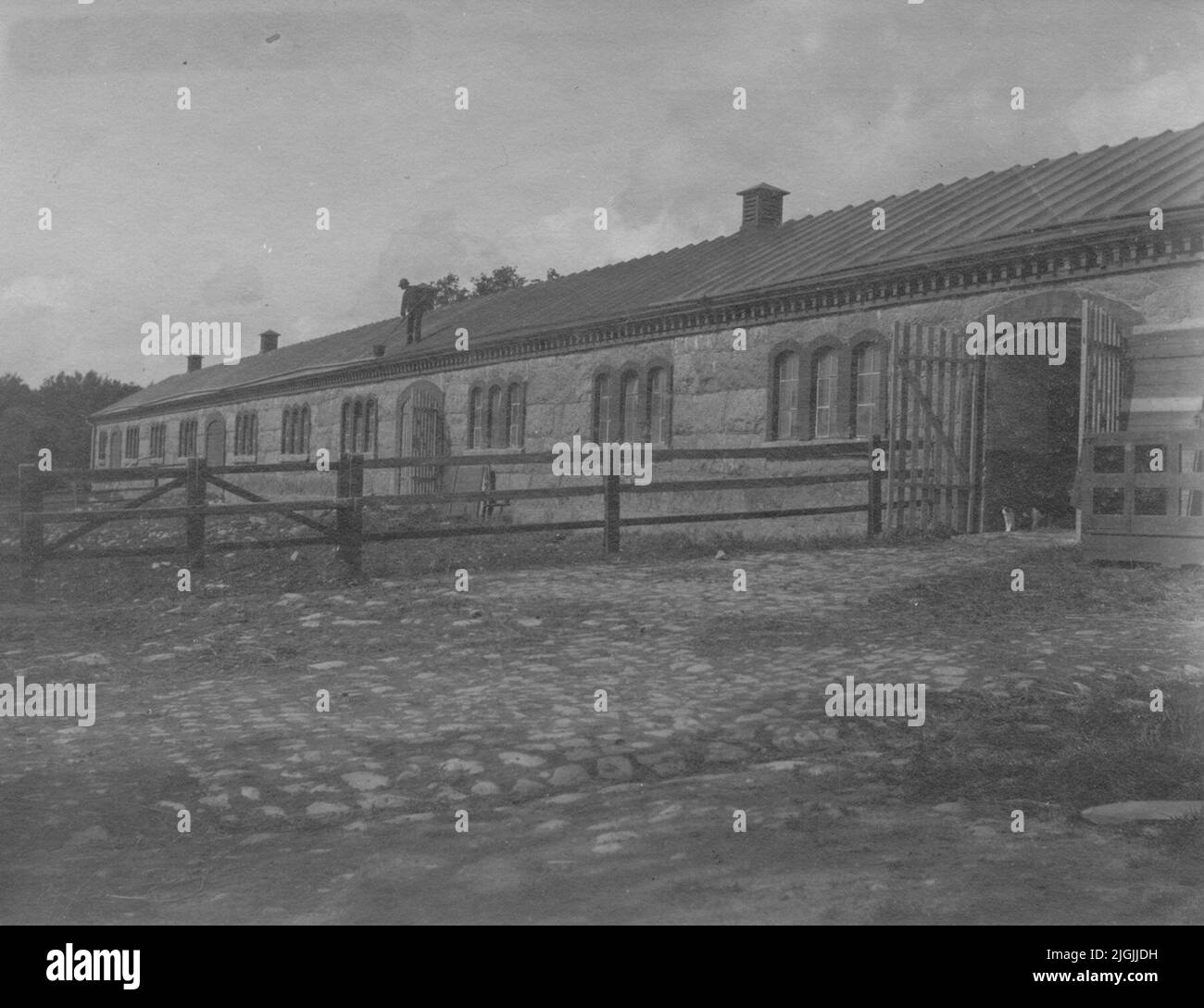 Ekonomibyggnad Barn à Marielund. Banque D'Images