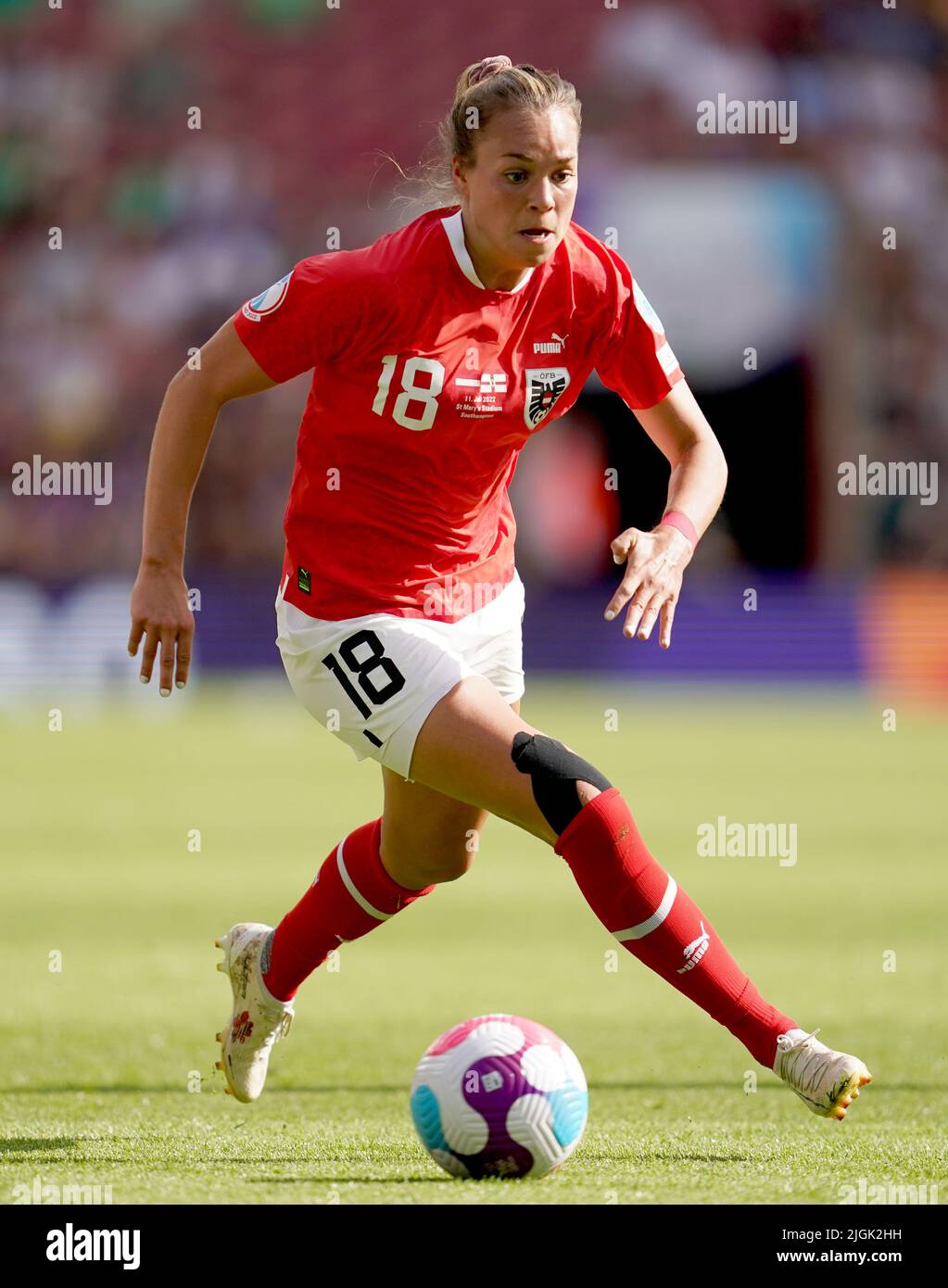 Programme Tv Du Lundi 11 Juillet 2022 Julia Hickelsberger, en Autriche, en action lors du match de l'UEFA