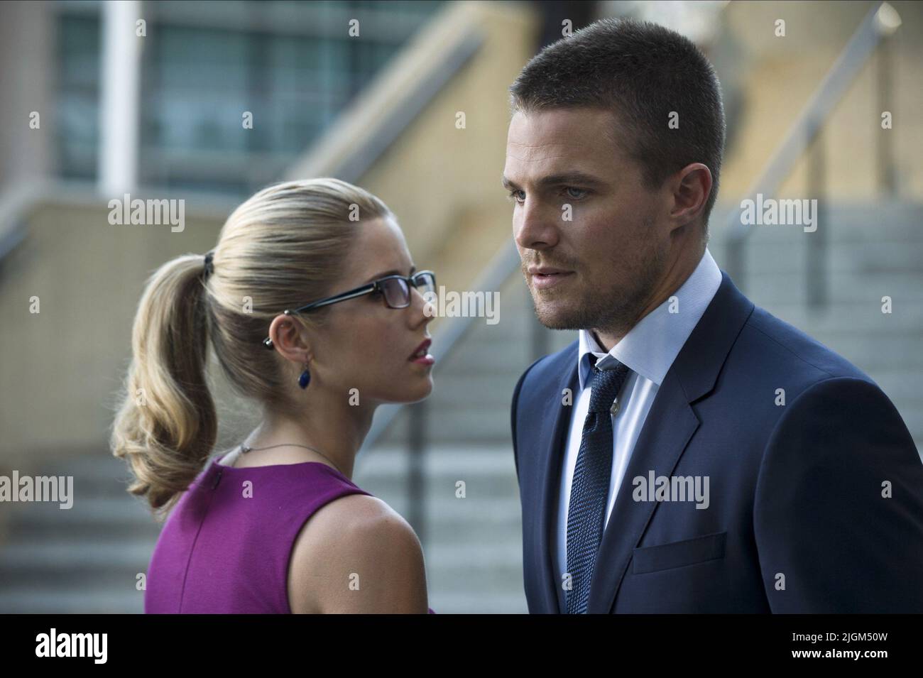 EMILY BETT RICKARDS, STEPHEN AMELL, FLÈCHE : Saison 3, 2014 Banque D'Images