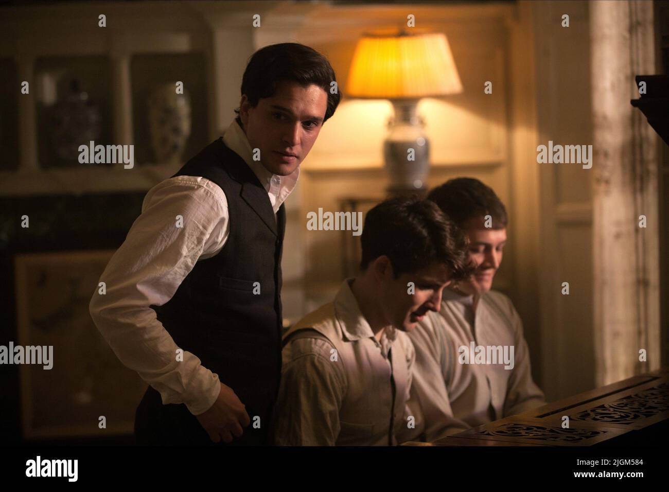 KIT HARINGTON, COLIN MORGAN, TARON EGERTON, TESTAMENT DE LA JEUNESSE, 2014 Banque D'Images