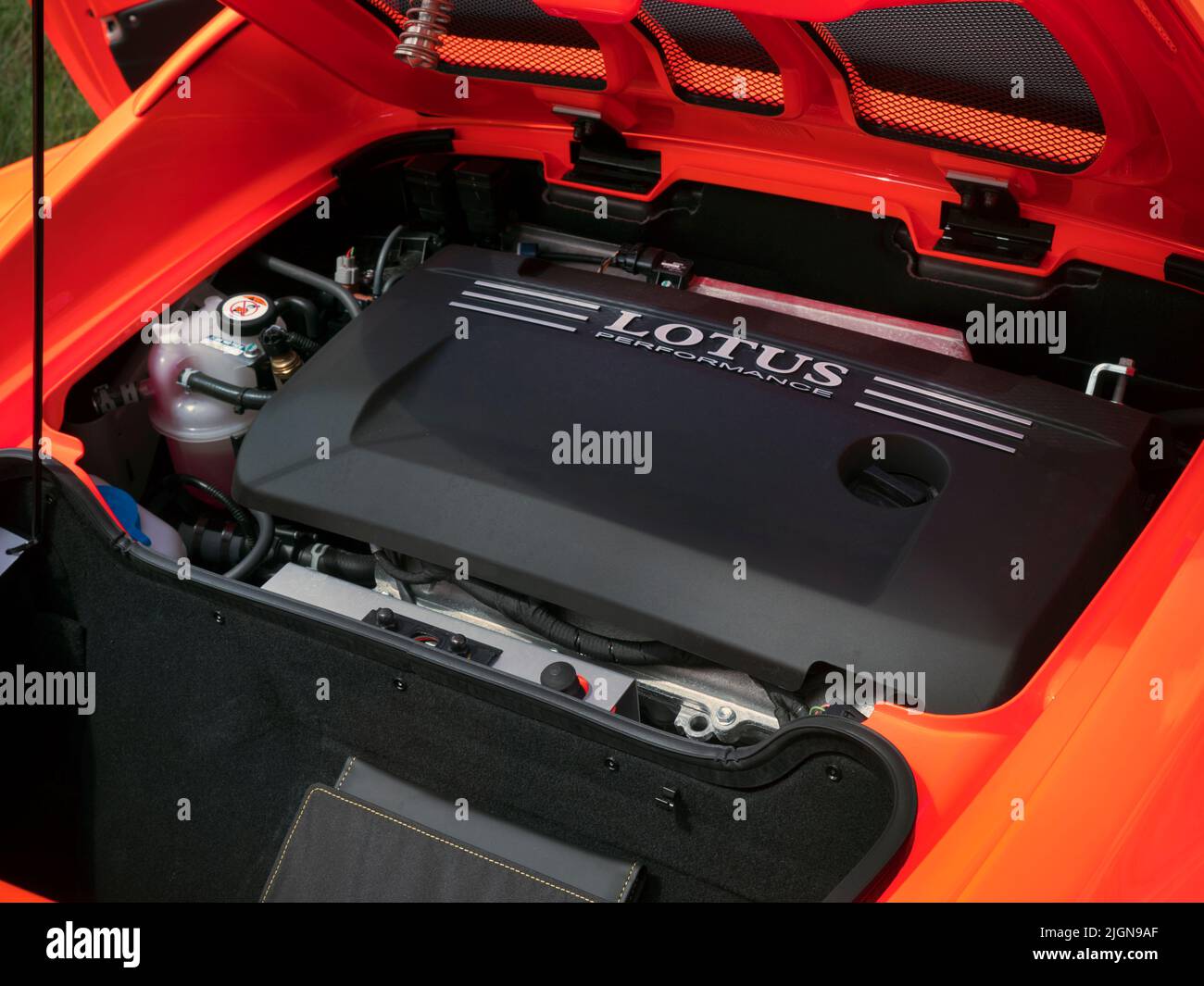 La finale coupe Lotus Elise 250 peinte en orange phosphorescent. Banque D'Images