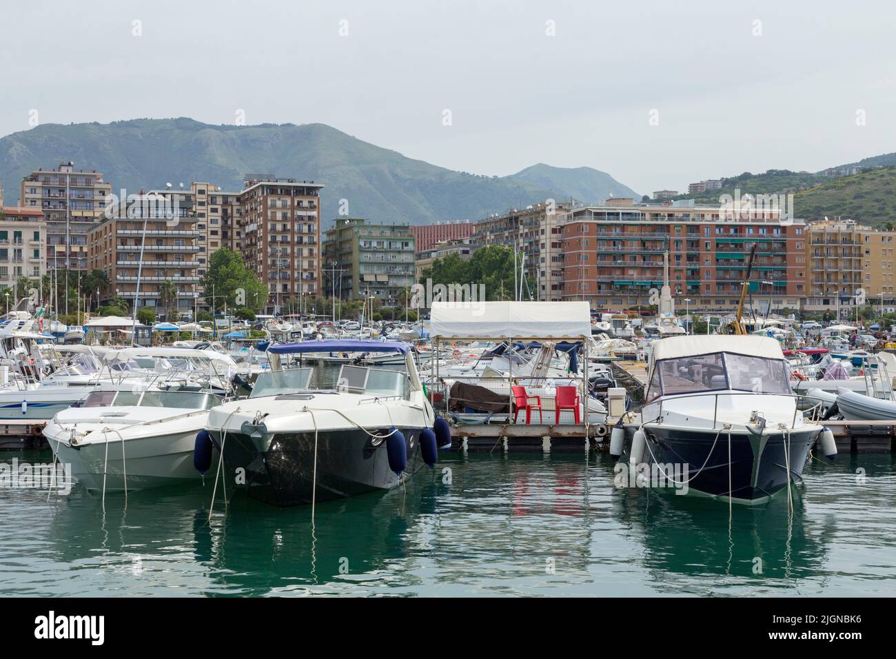 Port de plaisance de Salerne, côte italienne, Italie Banque D'Images