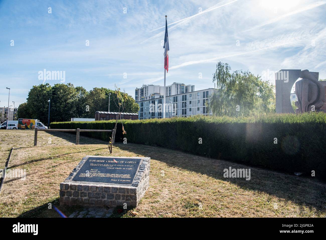 80th anniversaire de la Vel d'HIV au mémorial de l'Holocauste à Drancy, au nord de Paris, sur 12 juillet 2022. Le 16 juillet et 17 1942, plus de 13 000 hommes, femmes et enfants juifs ont été arrêtés à Paris lors de la ronde de vérité d'HIV. Des célibataires et des couples sans enfants ont été chargés sur les bus et emmenés au camp de Drancy, tandis que des familles avec enfants ont été envoyées au vélodrome d'hiver dans le 15th arrondissement de Paris. Photo de Pierrick Villette/ABACAPRESS.COM Banque D'Images