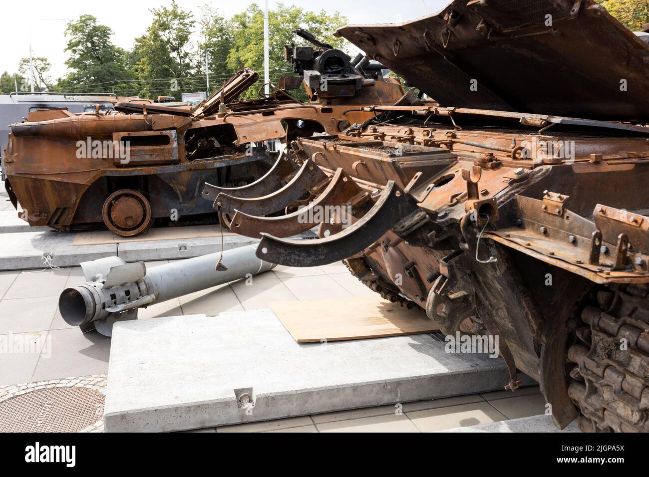 WROCŁAW, POLOGNE - 12 JUILLET 2022 : exposition d'équipements militaires russes détruits « pour votre liberté » à Wrocław, 2S19 Msta-S autopropulsés Banque D'Images