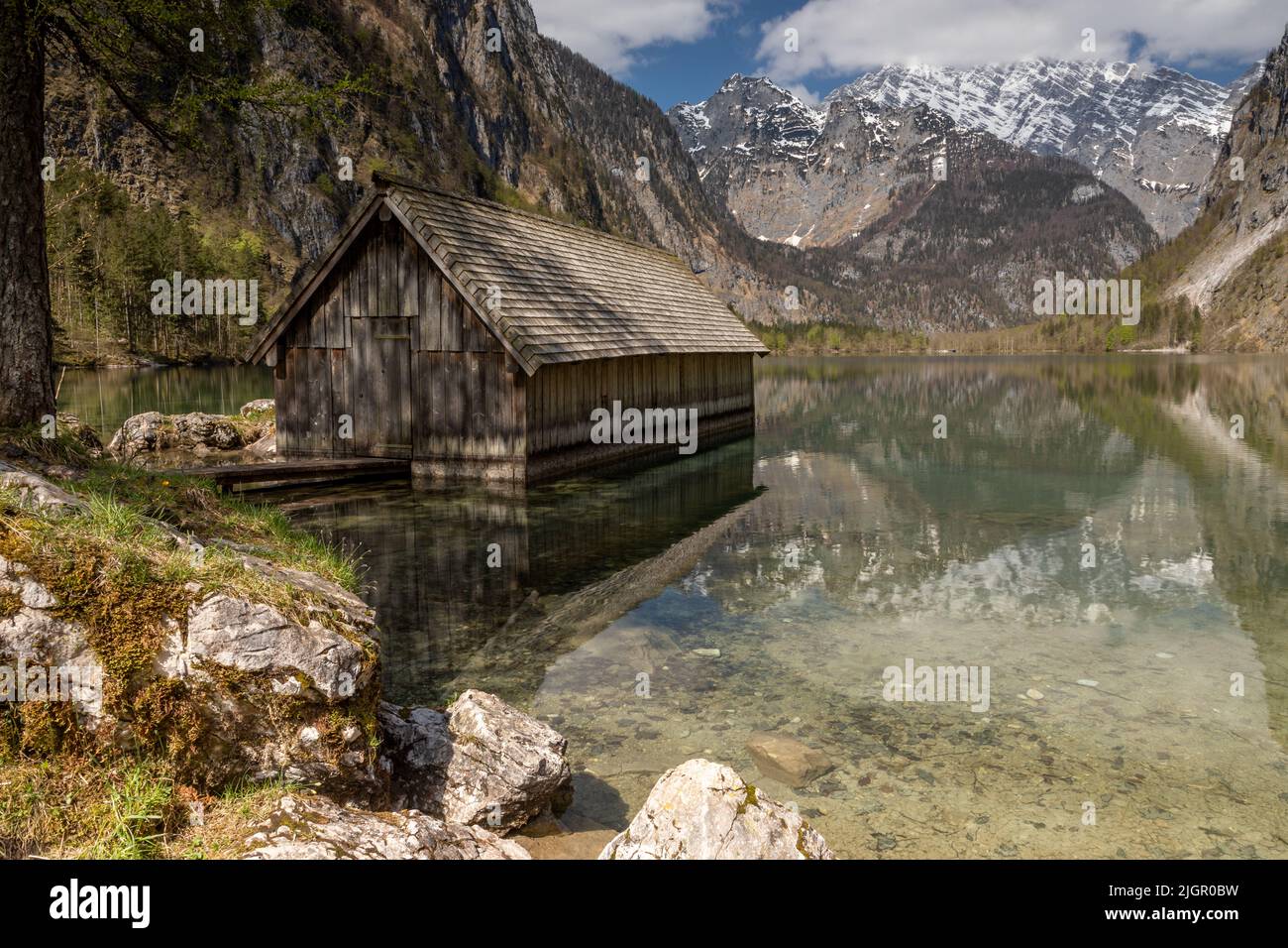 Boathouse au lac Obersee près du lac Koenigssee dans le parc national de Berchtesgaden, Bavière, Allemagne Banque D'Images