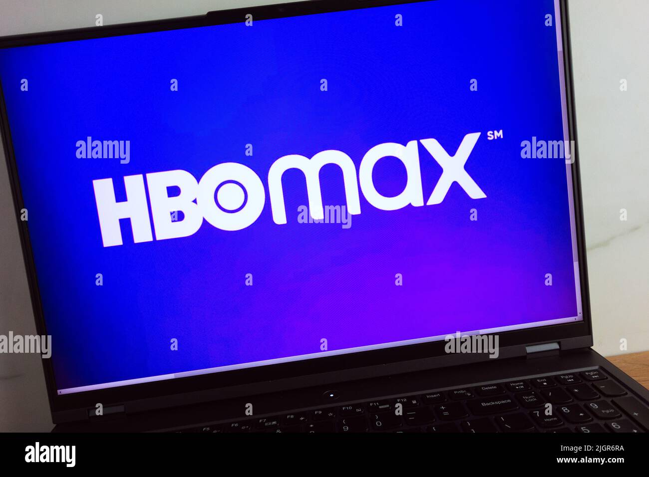 KONSKIE, POLOGNE - 11 juillet 2022: Logo du service de streaming vidéo HBO Max affiché sur l'écran de l'ordinateur portable Banque D'Images