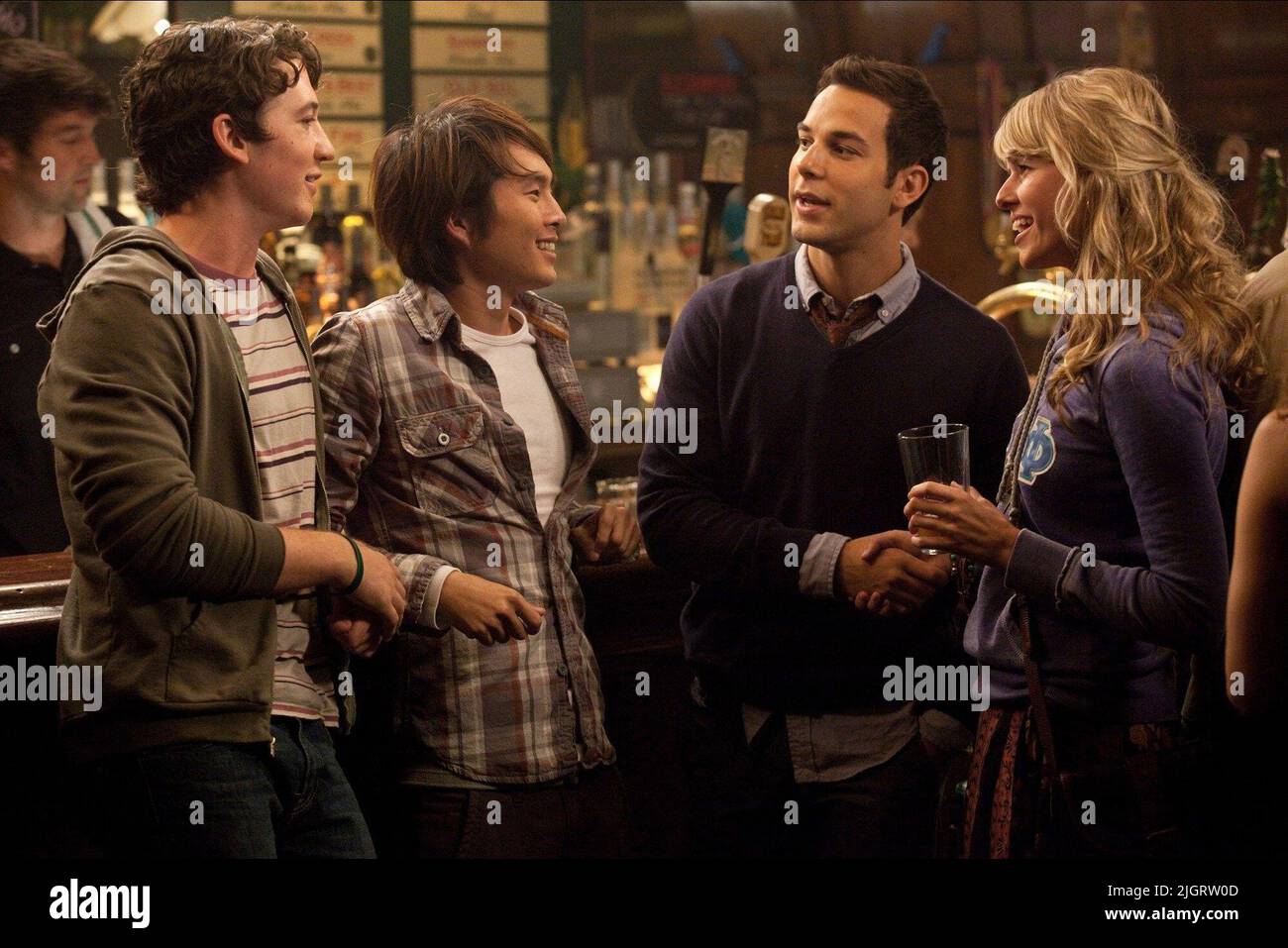 MILES TELLER, JUSTIN CHON, SKYLAR ASTIN, SARAH WRIGHT, 21 ans et plus, 2013 Banque D'Images