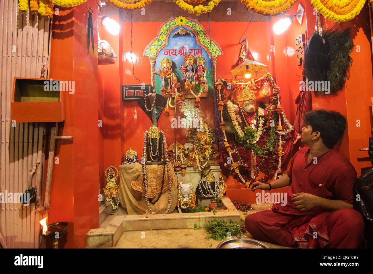 Kolkata, Bengale-Occidental, Inde - 5th juillet 2017 : temple de Lord Hanuman ji à Kalighat. Célèbre temple de Kolkata. Banque D'Images