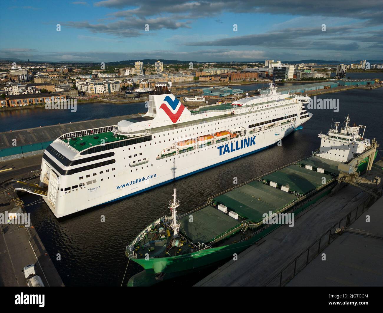 Édimbourg, Écosse, Royaume-Uni. 13 juillet 2022. Le gouvernement SNP doit accueillir des réfugiés ukrainiens sur le MS Victoria, un ferry estonien qui est maintenant amarré dans le port de Leith. L'ancien ferry peut accueillir 769 personnes et est loué par le gouvernement écossais pour 6 mois, d'abord en raison d'une pénurie de logements adaptés en Écosse . Iain Masterton/Alay Live News Banque D'Images