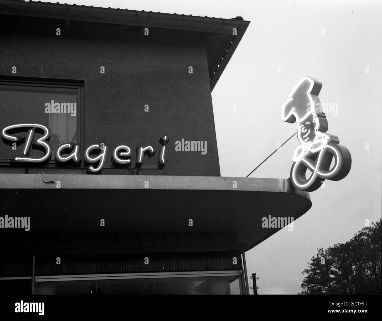 Panneau d'affaires sur le toit du magasin Blomqvist Bageri dans la communauté de la gare. Banque D'Images