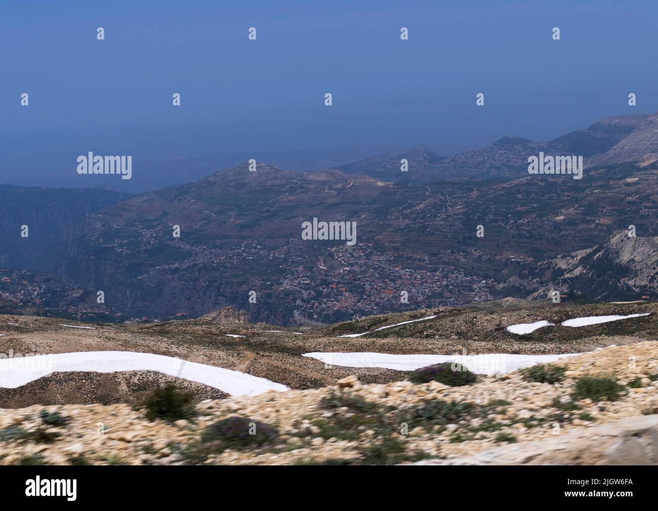 Neigeuses dans la montagne, gouvernorat du Nord, Daher el Kadib, Liban Banque D'Images