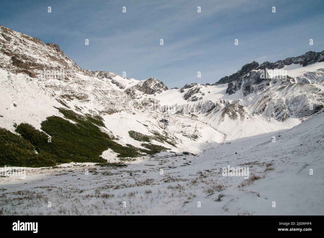 Une vue panoramique sur le Martial Glazier à Ushuaia, en Argentine, par une journée ensoleillée Banque D'Images