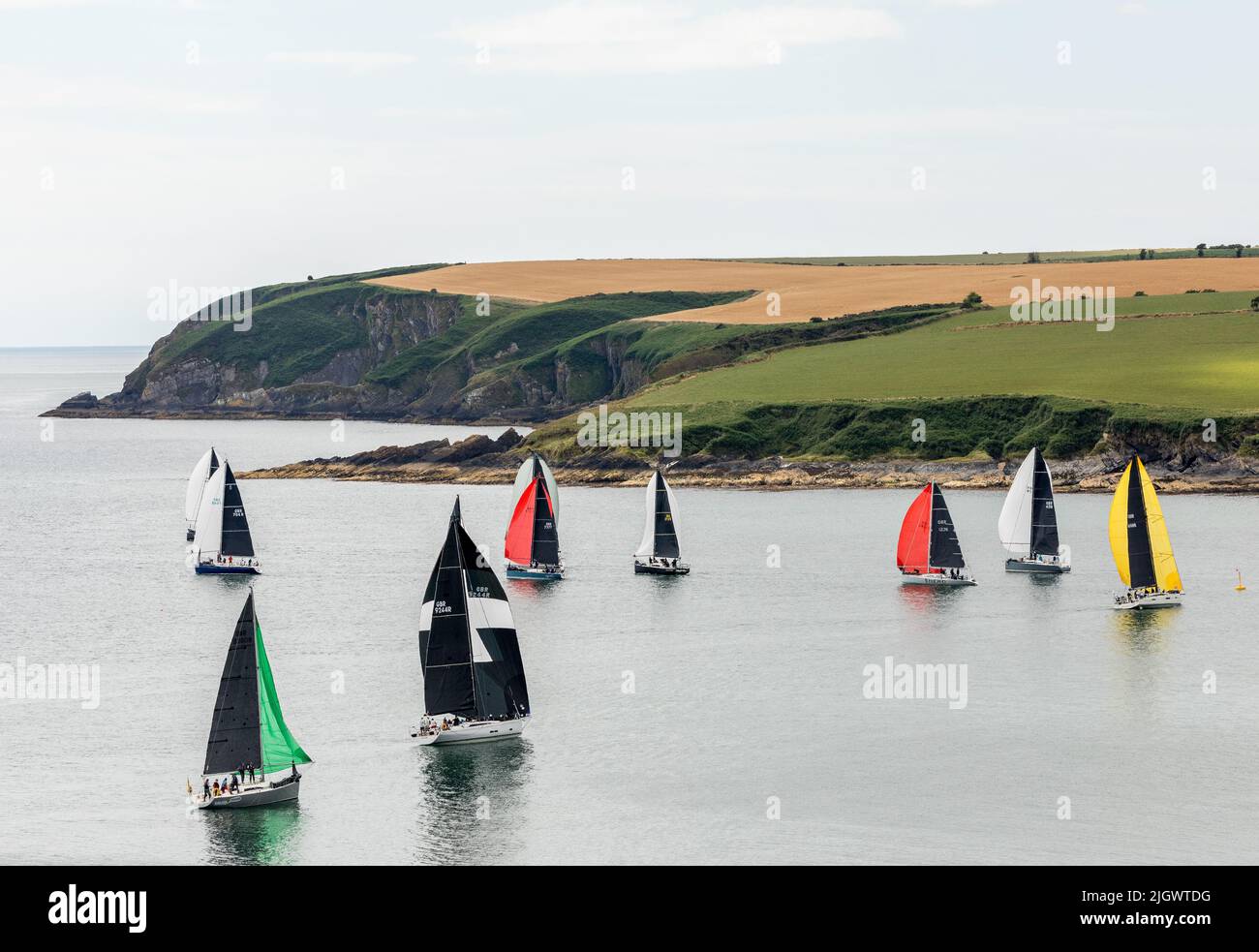 Crosshaven, Cork, Irlande. 13th juillet 2022. Le troisième jour de la série de courses de la Volvo Cork week, des yachts naviguent à l'extérieur du port près de la baie de Ringabella près de Crosaven, Co. Cork, Irlande. - Crédit; David Creedon / Alamy Live News Banque D'Images