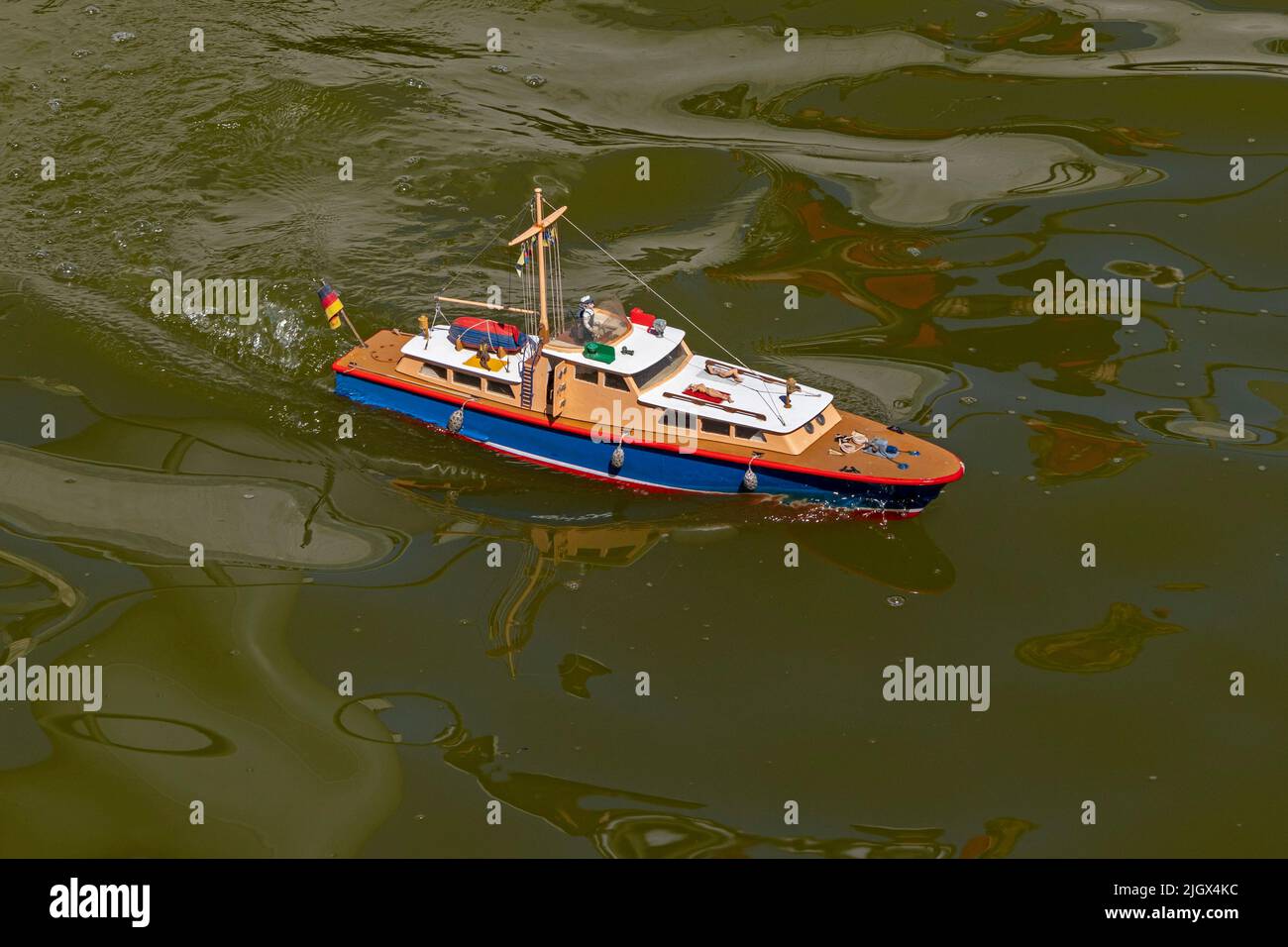 Bateau modèle, Port, Wustrow, Mecklenburg-Ouest Pomerania, Allemagne Banque D'Images