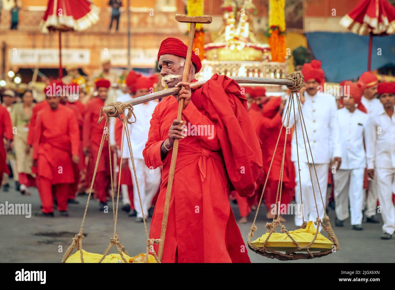 Jaipur, Rajasthan, Inde- 05 avril 2022: Portrait dans le festival de gangaur. Banque D'Images
