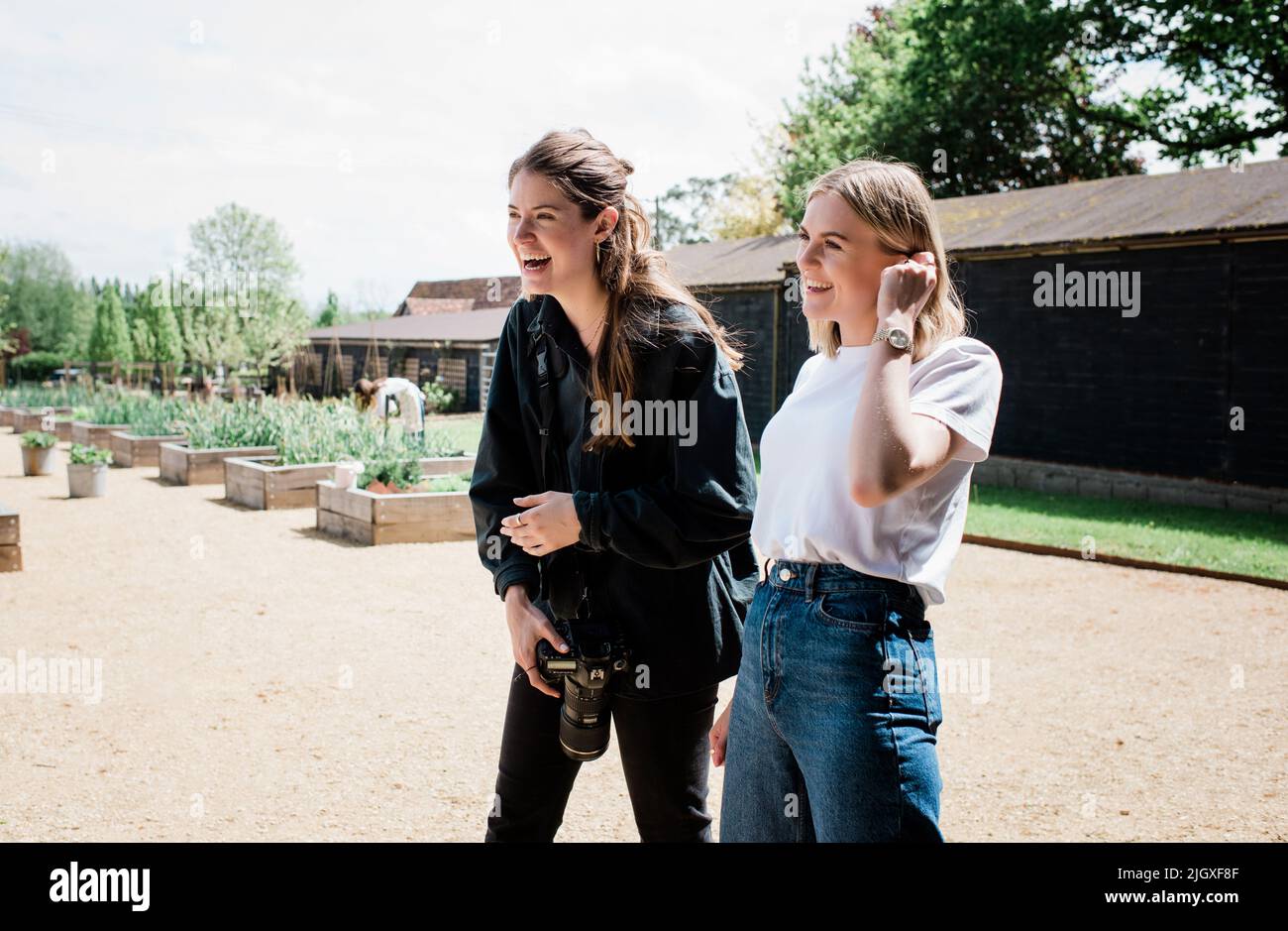 un moment de gloire entre photographe et directeur artistique Banque D'Images