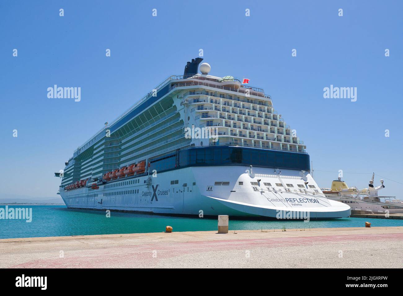 Le célèbre bateau de croisière Reflection Celebrity, dans le port de Katakolo, Grèce Banque D'Images