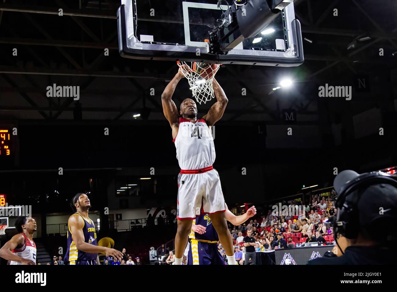 Edmonton, Canada. 12th juillet 2022. Zena Edosomwan, no 4 d'Ottawa (avant-poste), lors de la défaite des Black Jacks d'Ottawa dans l'action canadienne élite du basket-ball, avec une victoire historique au centre d'exposition d'Edmonton. Edmonton Stingers 96-88 Ottawa Black Jacks. Crédit : SOPA Images Limited/Alamy Live News Banque D'Images