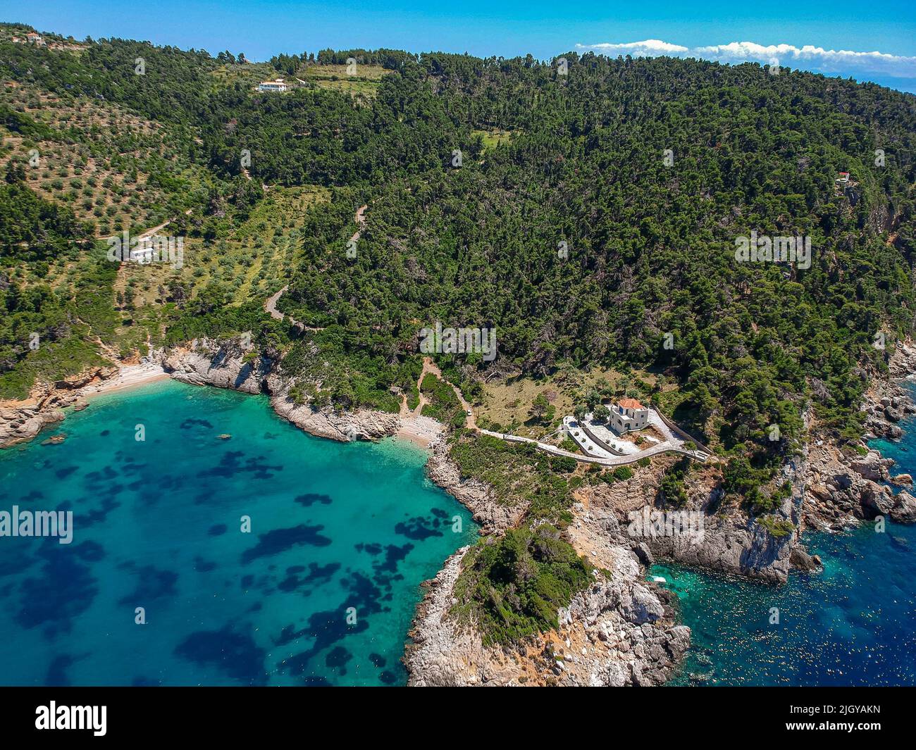 Vue aérienne sur Megali Ammos ou grande plage de sable dans l'ouest de l'île d'Alonissos, Grèce, Europe Banque D'Images